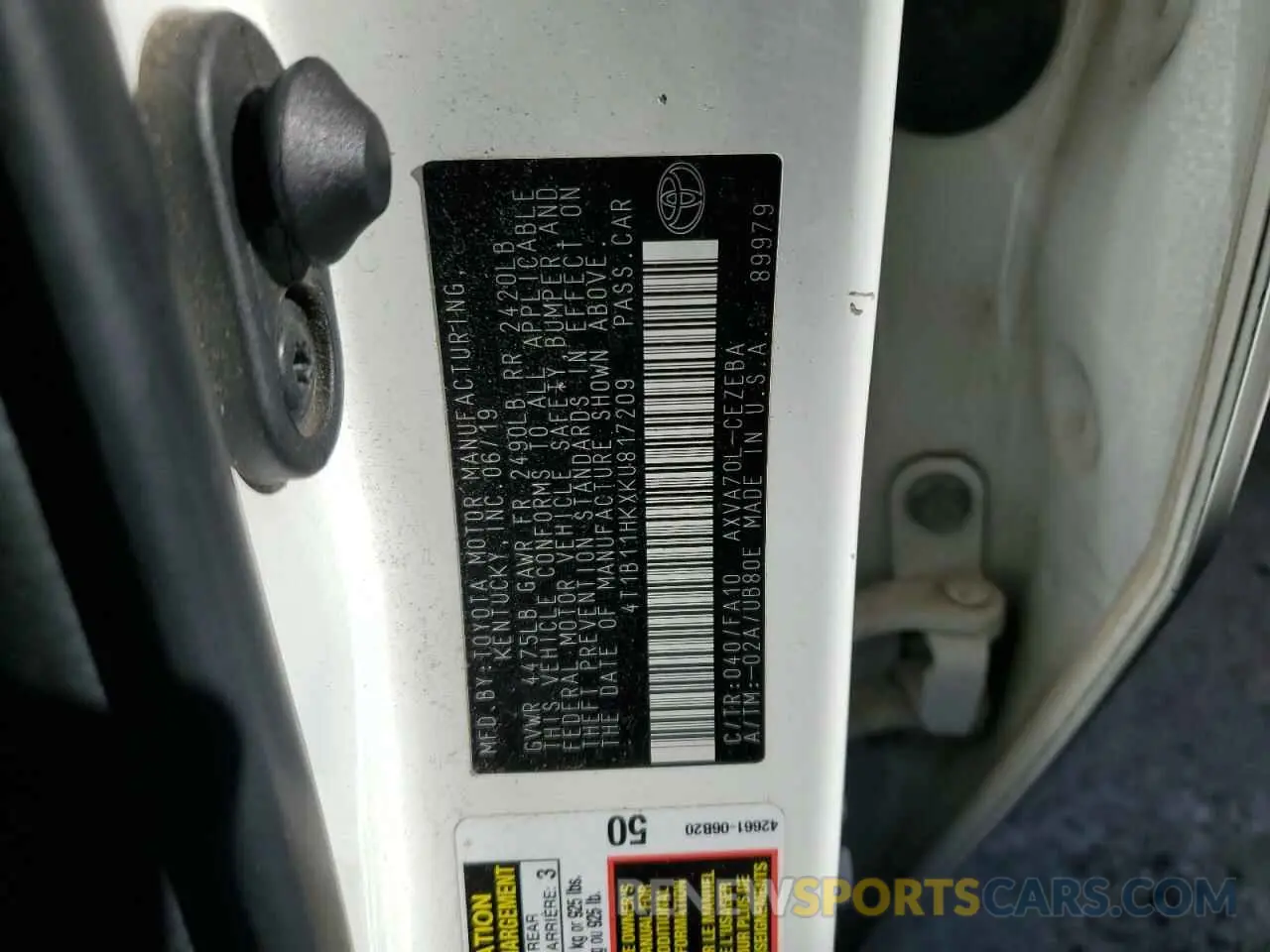 12 Фотография поврежденного автомобиля 4T1B11HKXKU817209 TOYOTA CAMRY 2019