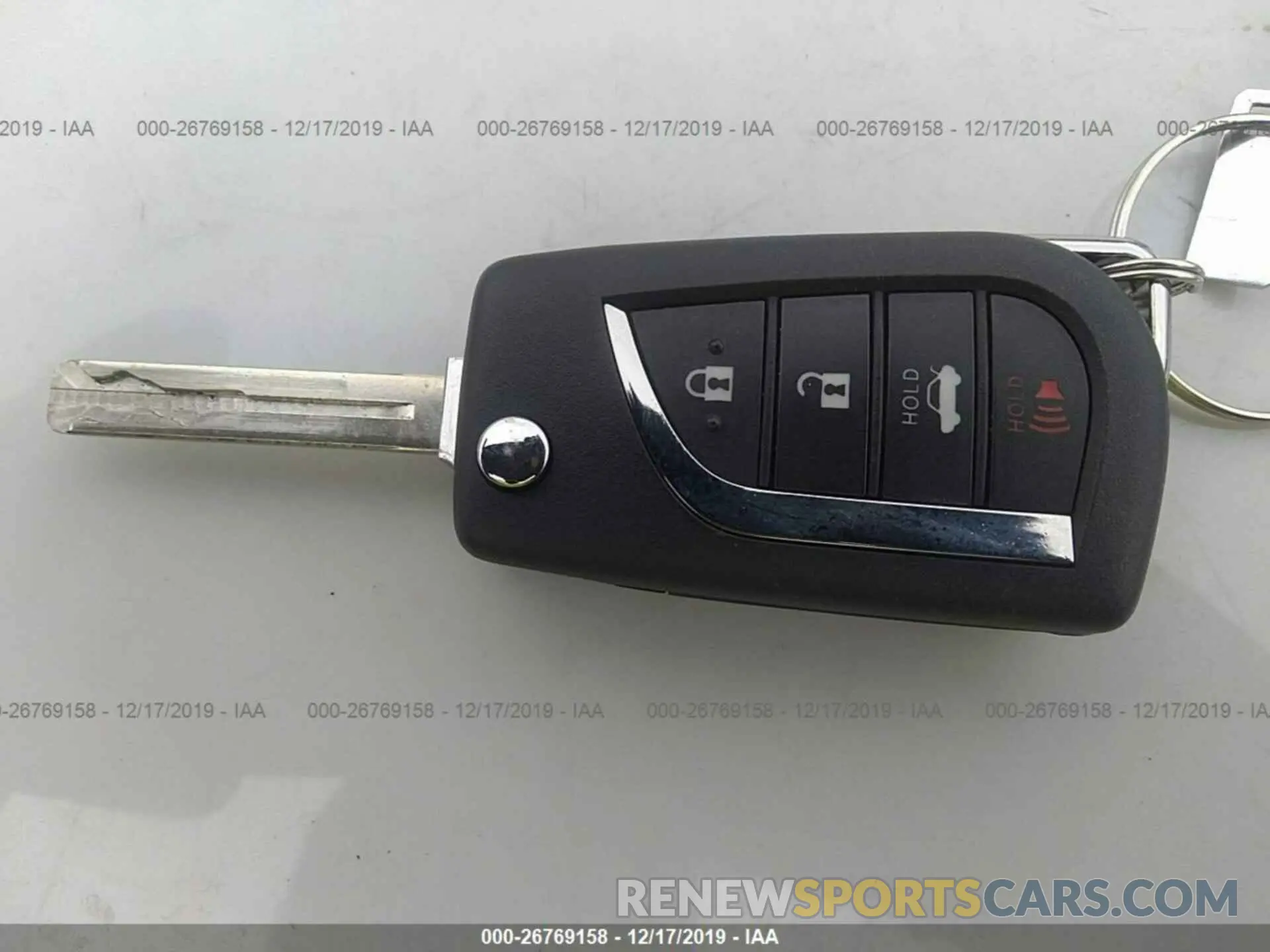 11 Photograph of a damaged car 4T1B11HKXKU832020 TOYOTA CAMRY 2019