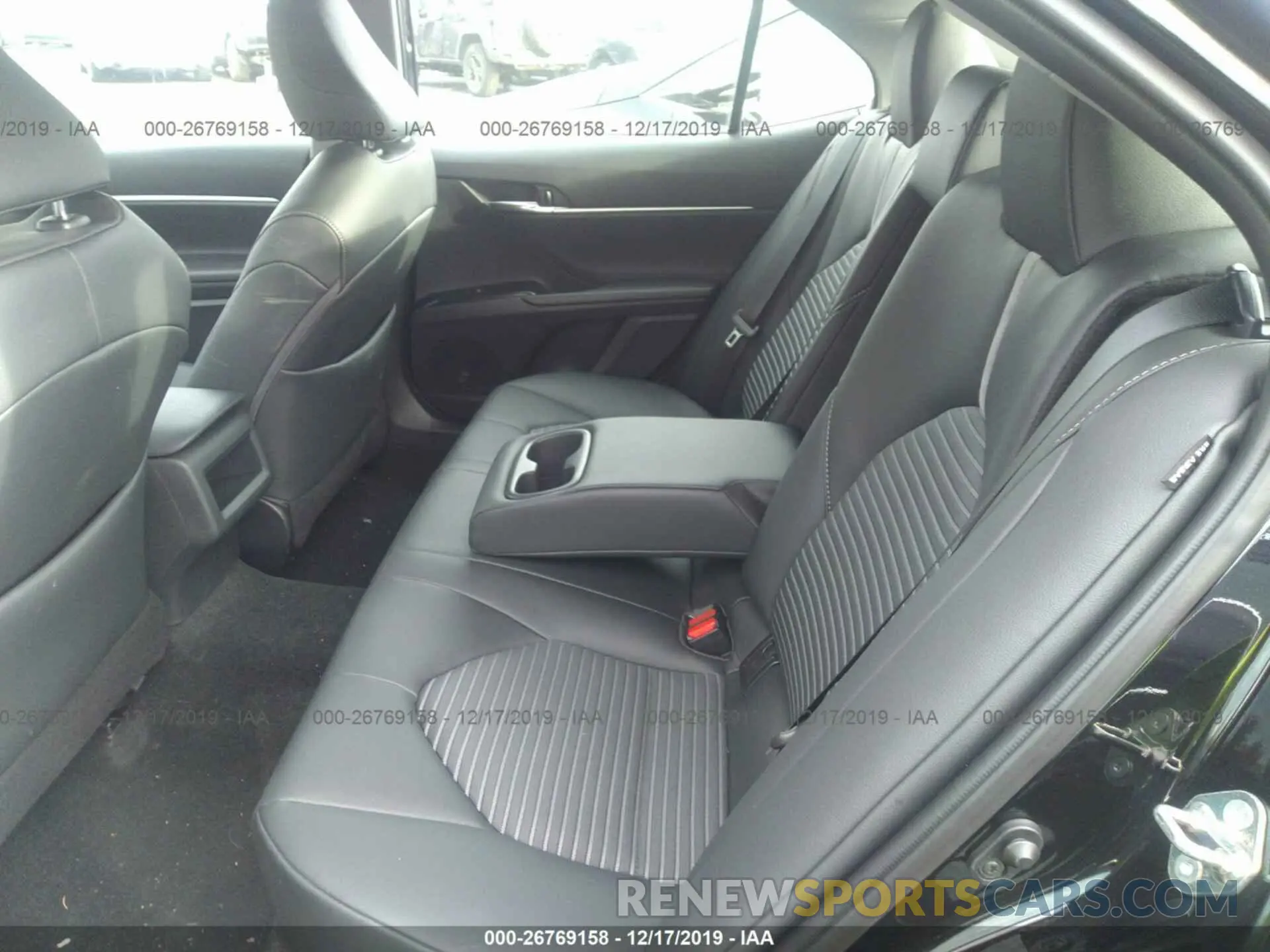 8 Photograph of a damaged car 4T1B11HKXKU832020 TOYOTA CAMRY 2019