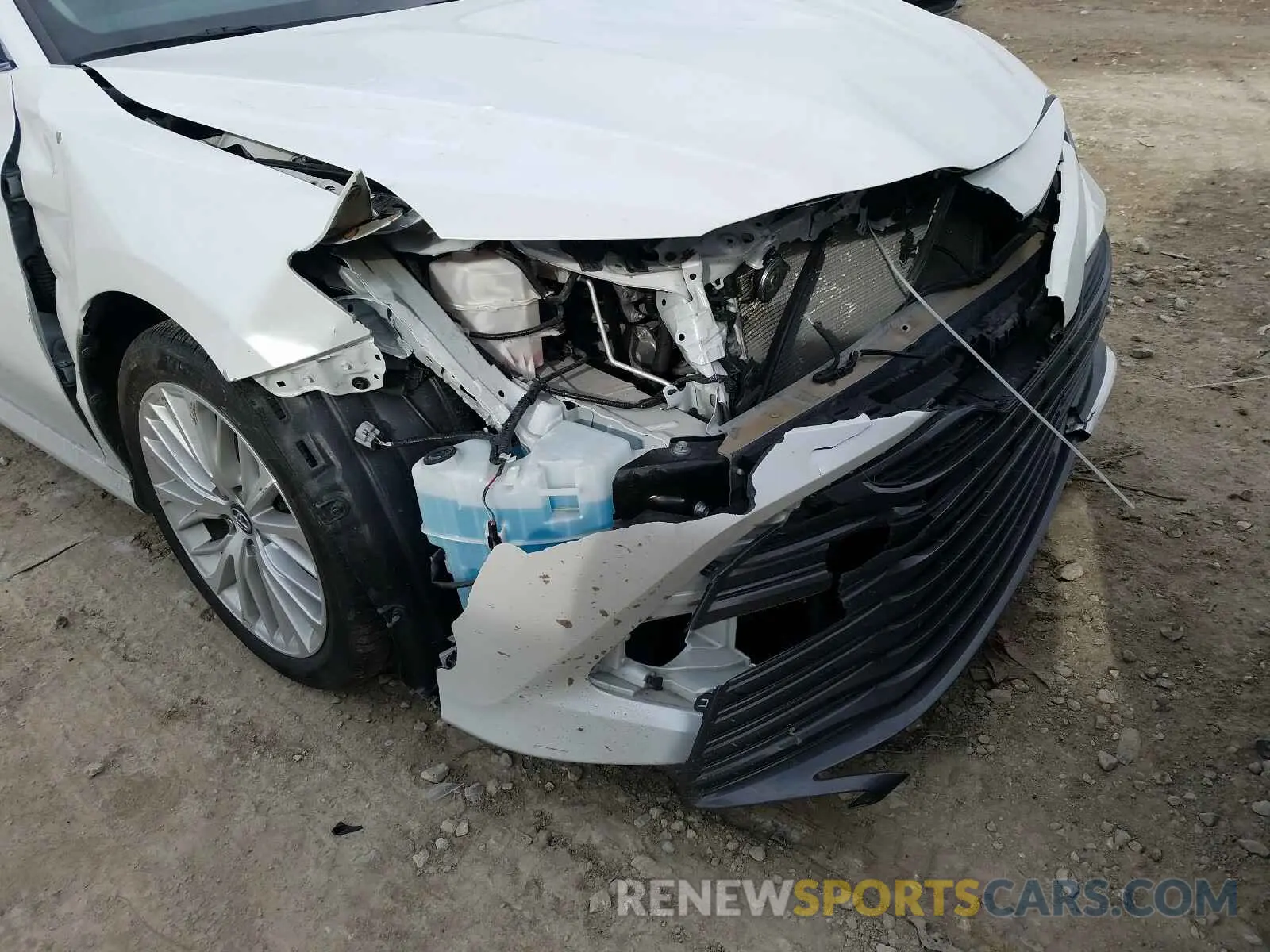 9 Photograph of a damaged car 4T1B11HKXKU838903 TOYOTA CAMRY 2019