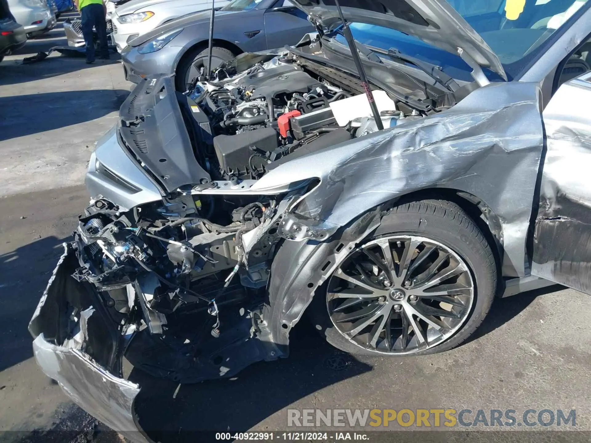 17 Photograph of a damaged car 4T1B11HKXKU840487 TOYOTA CAMRY 2019