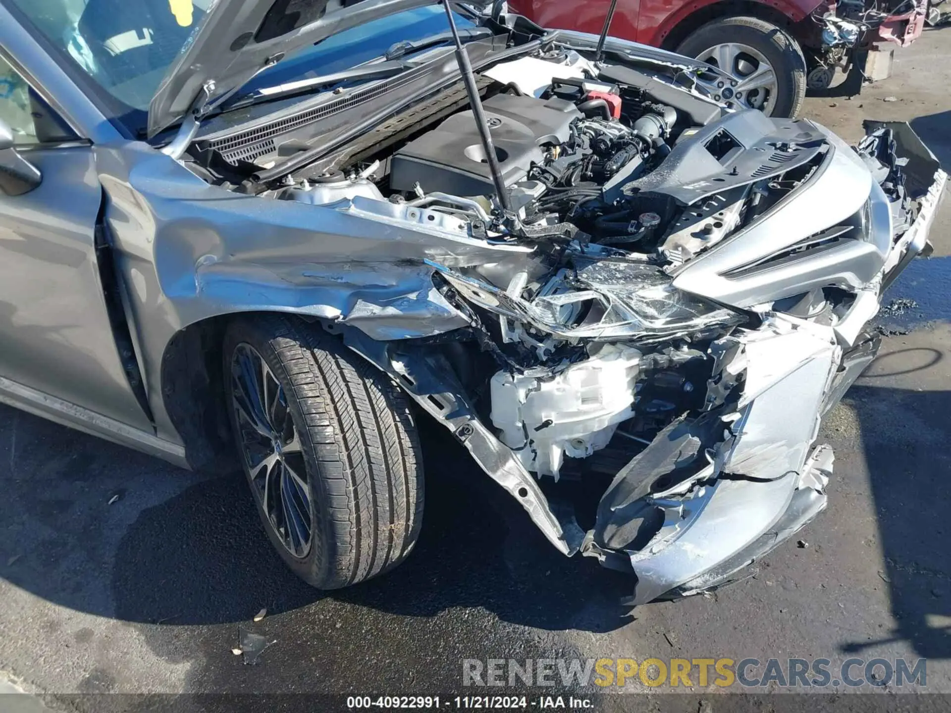 6 Photograph of a damaged car 4T1B11HKXKU840487 TOYOTA CAMRY 2019