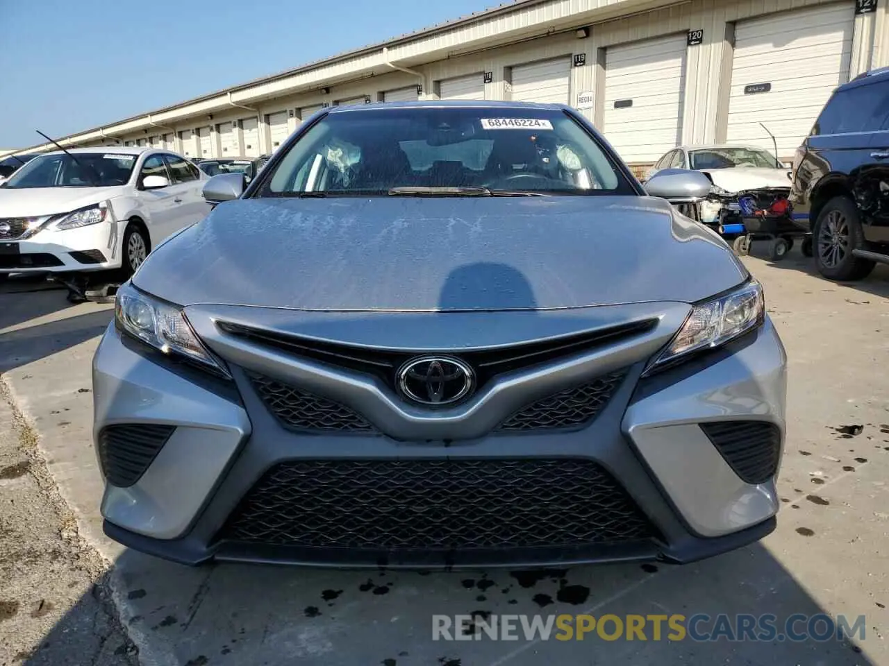 5 Photograph of a damaged car 4T1B11HKXKU841817 TOYOTA CAMRY 2019