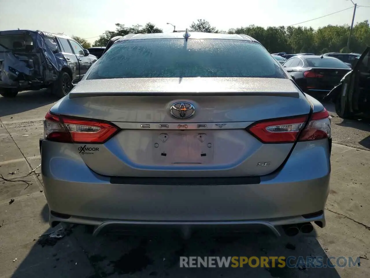6 Photograph of a damaged car 4T1B11HKXKU841817 TOYOTA CAMRY 2019
