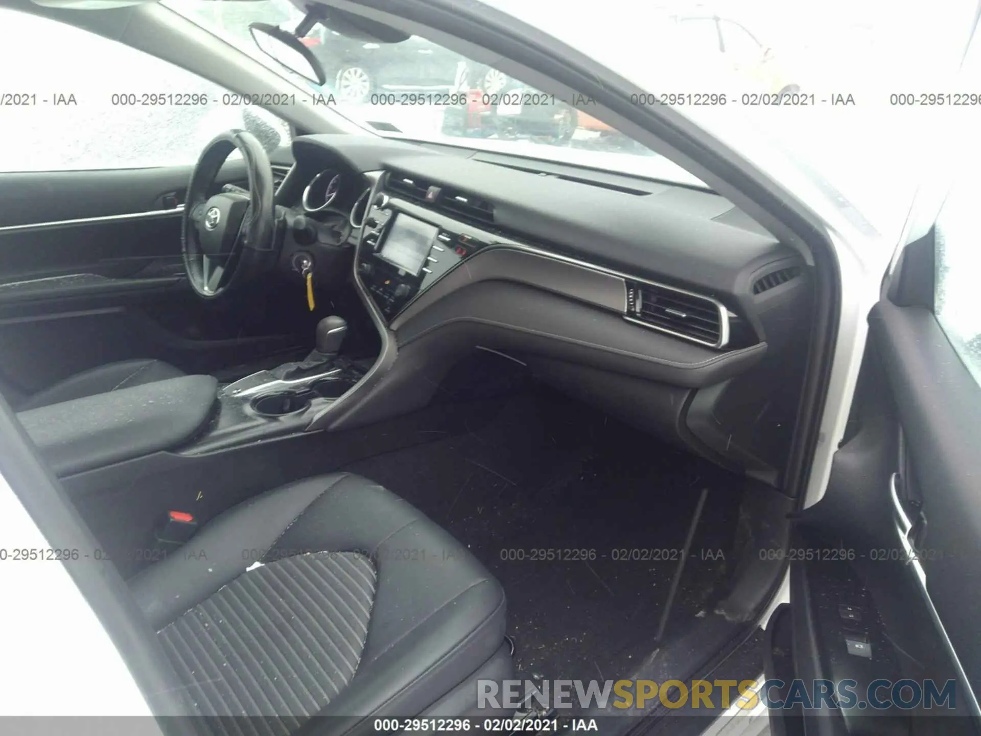 5 Photograph of a damaged car 4T1B11HKXKU844877 TOYOTA CAMRY 2019