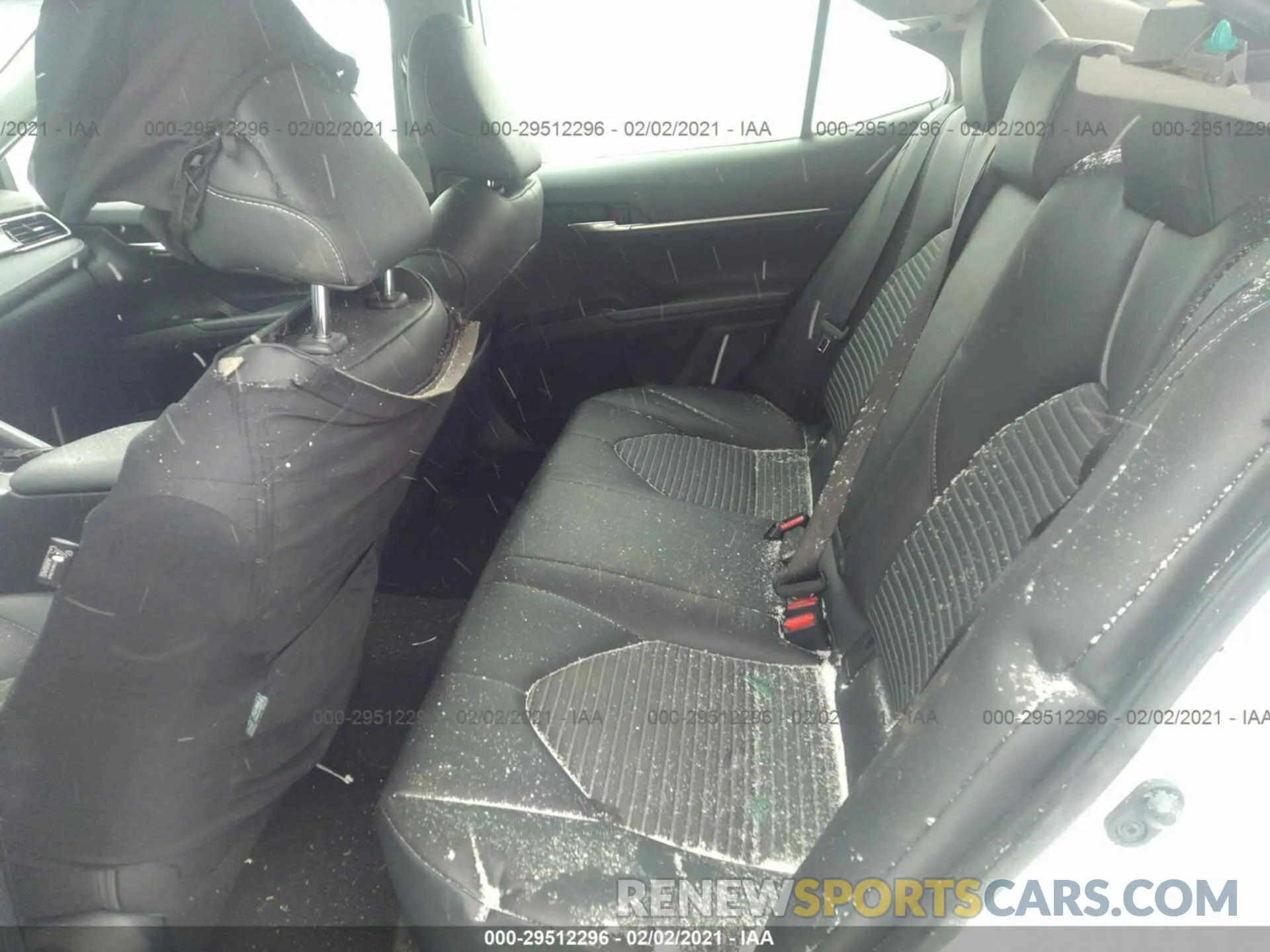 8 Photograph of a damaged car 4T1B11HKXKU844877 TOYOTA CAMRY 2019