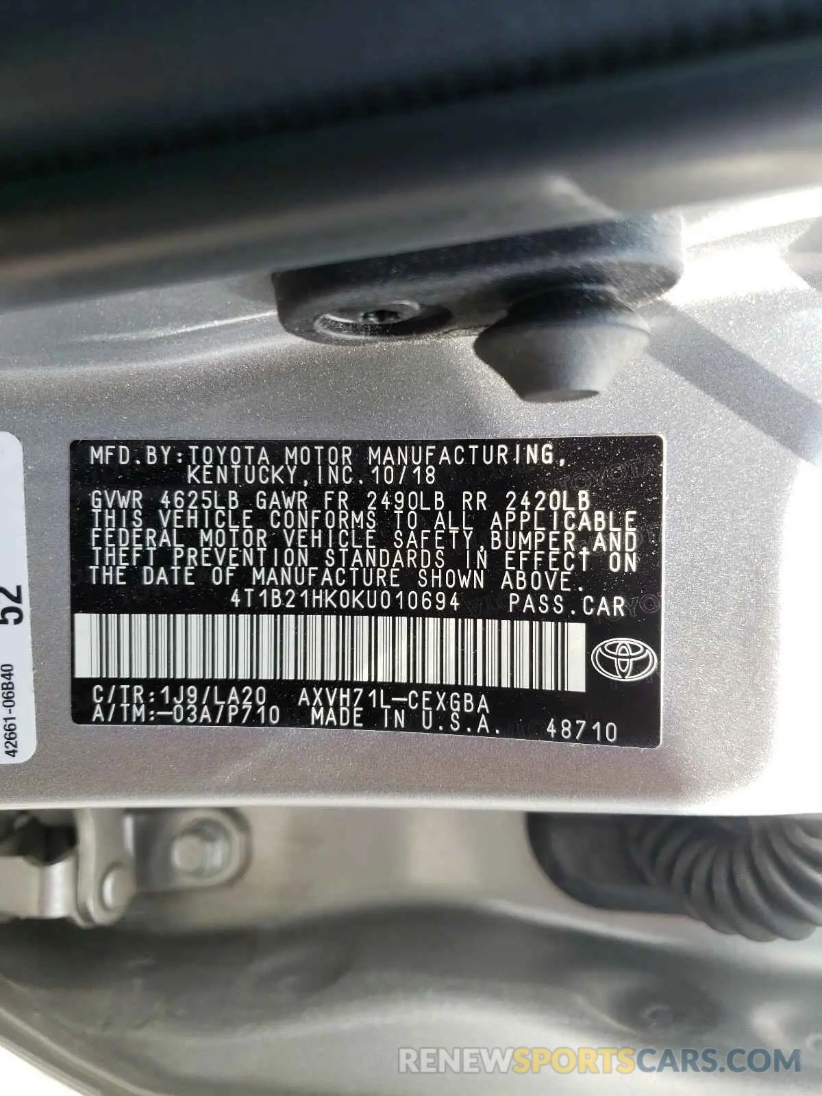 10 Photograph of a damaged car 4T1B21HK0KU010694 TOYOTA CAMRY 2019