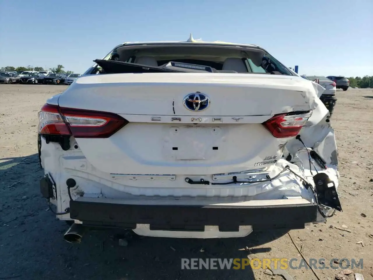 6 Photograph of a damaged car 4T1B21HK0KU513108 TOYOTA CAMRY 2019