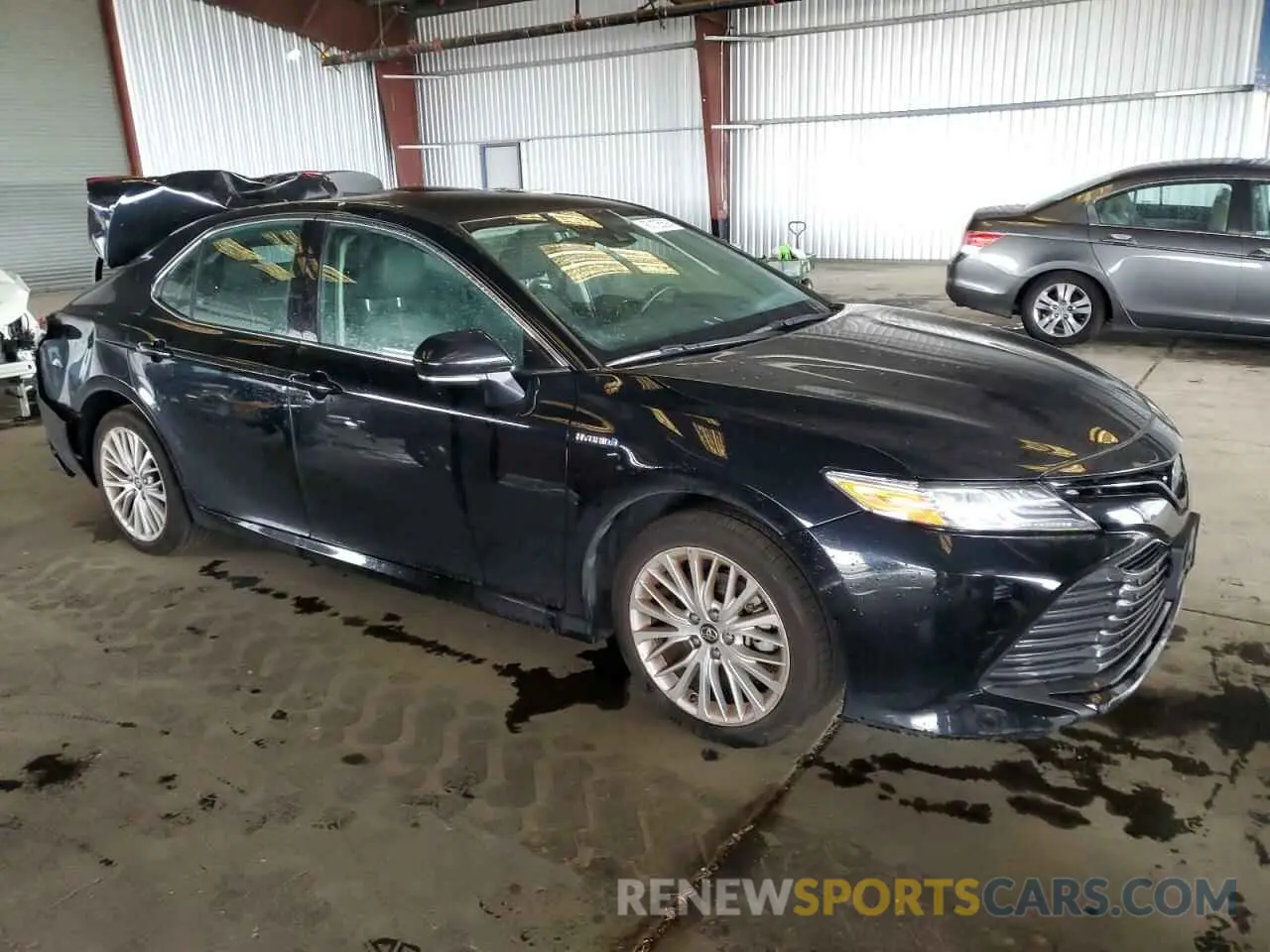 4 Фотография поврежденного автомобиля 4T1B21HK0KU518924 TOYOTA CAMRY 2019