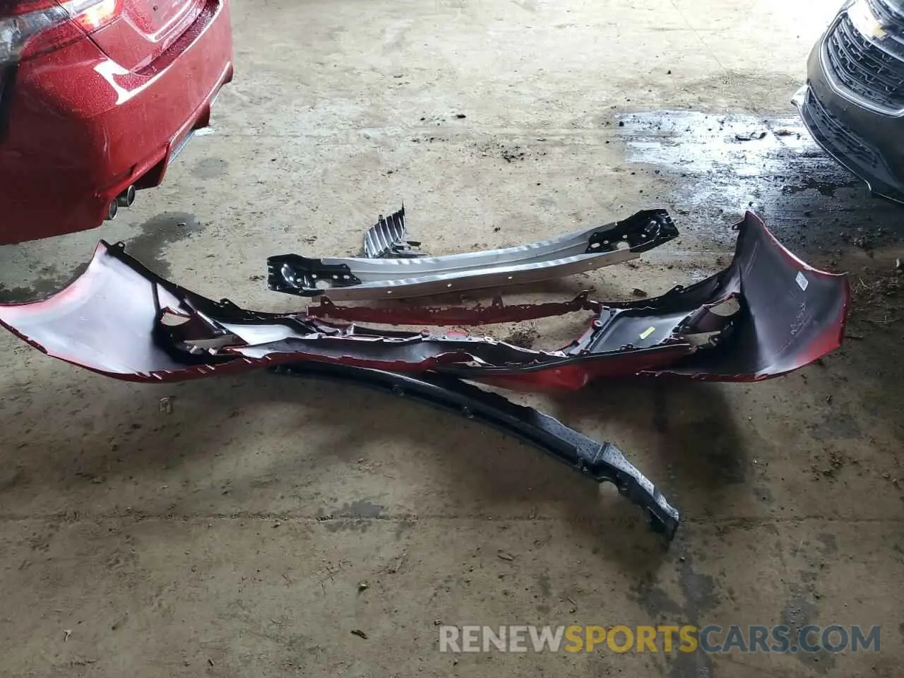 12 Photograph of a damaged car 4T1B21HK1KU014415 TOYOTA CAMRY 2019