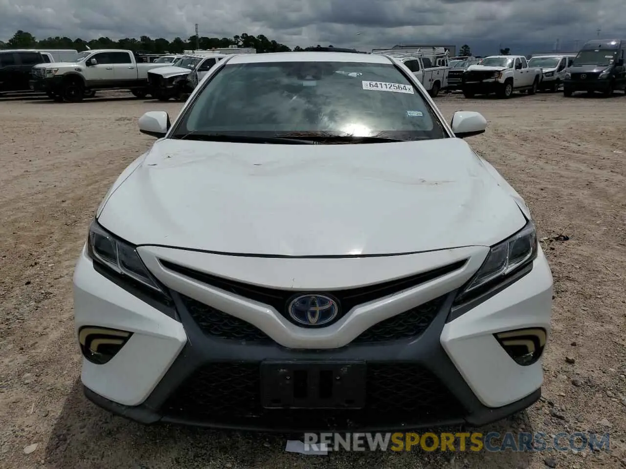 5 Photograph of a damaged car 4T1B21HK1KU511187 TOYOTA CAMRY 2019