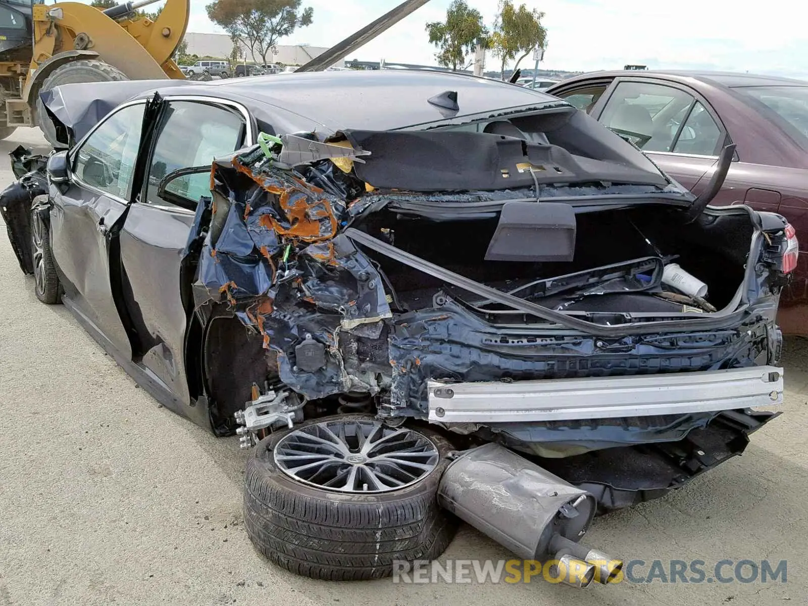 3 Photograph of a damaged car 4T1B21HK1KU512596 TOYOTA CAMRY 2019