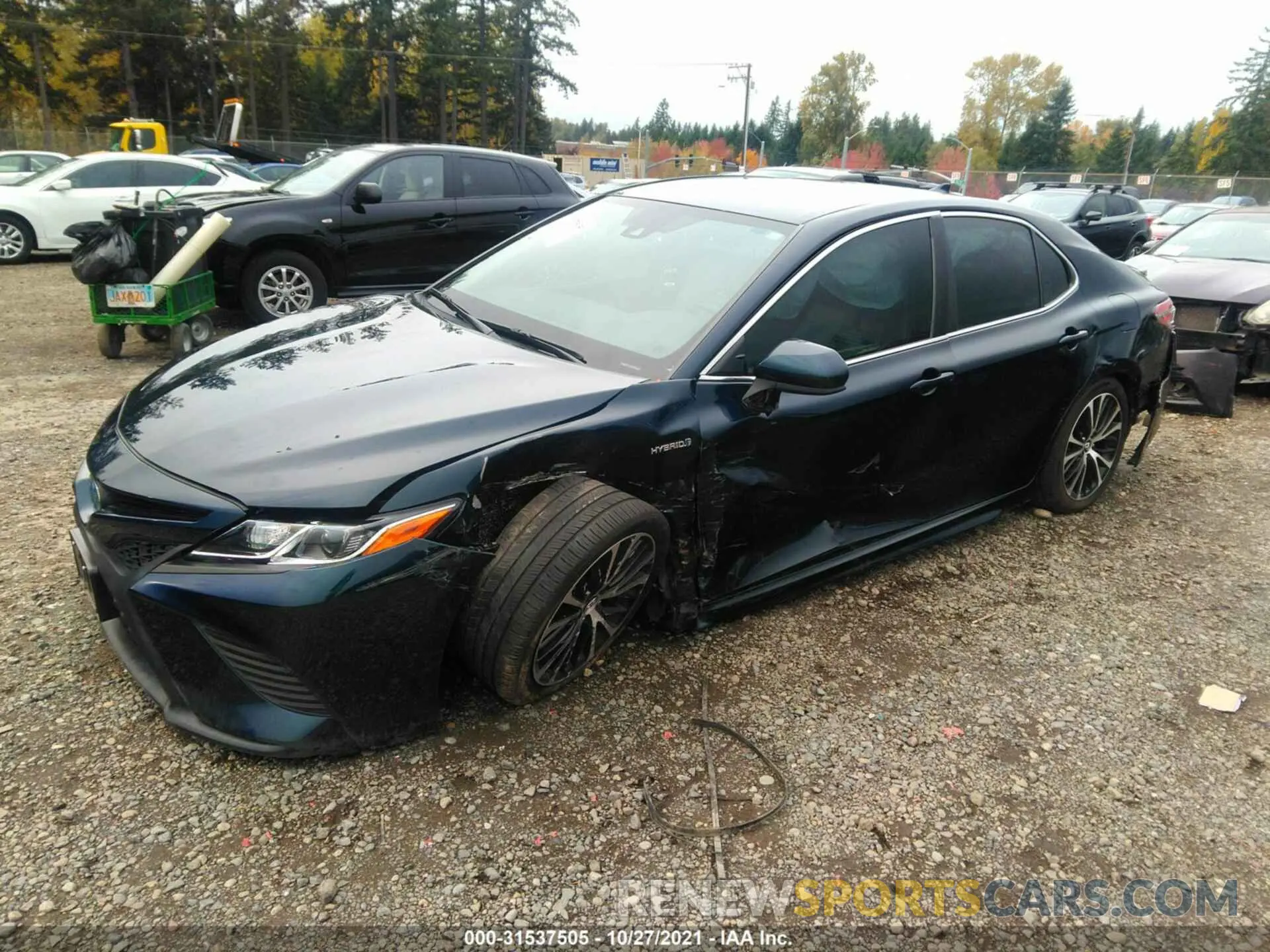 2 Photograph of a damaged car 4T1B21HK1KU516633 TOYOTA CAMRY 2019