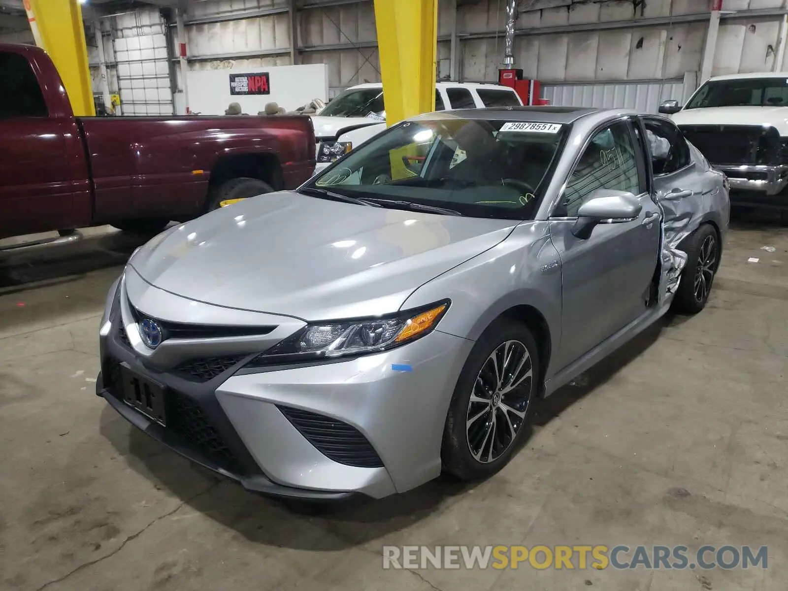 2 Photograph of a damaged car 4T1B21HK1KU518060 TOYOTA CAMRY 2019