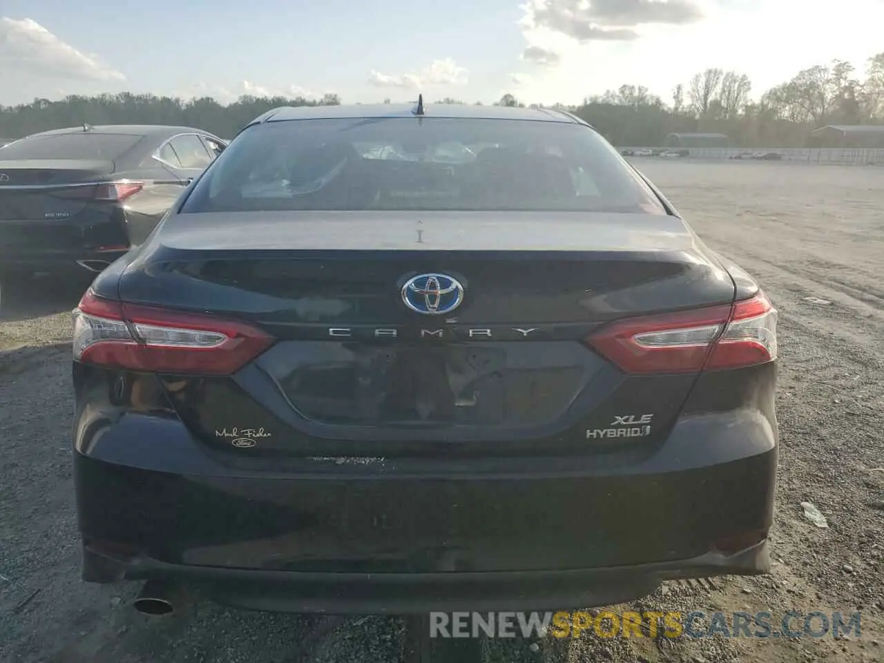 6 Photograph of a damaged car 4T1B21HK2KU519539 TOYOTA CAMRY 2019