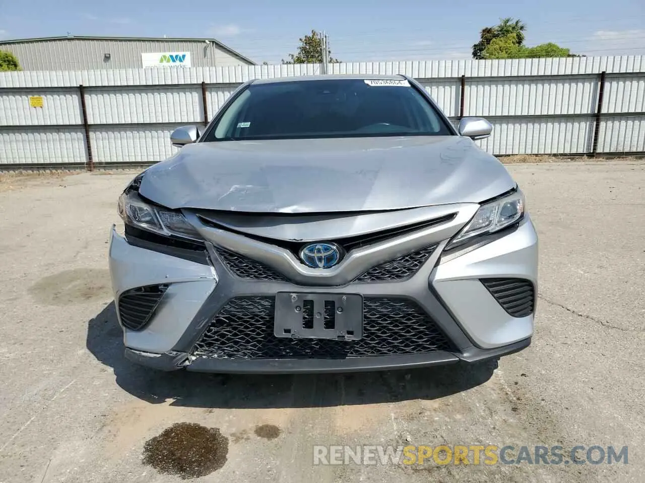 5 Photograph of a damaged car 4T1B21HK3KU011614 TOYOTA CAMRY 2019