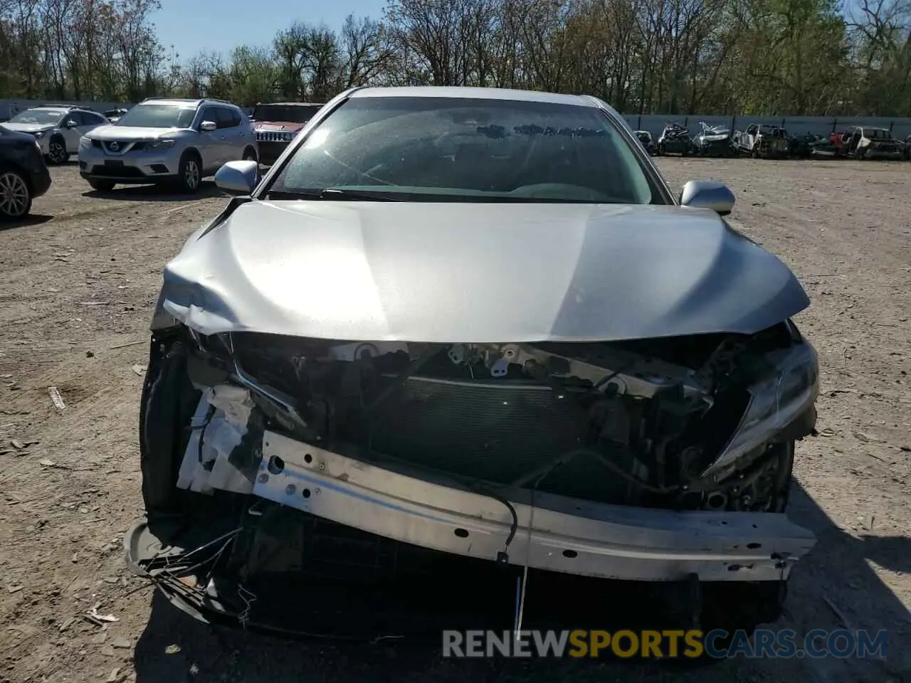 5 Photograph of a damaged car 4T1B21HK3KU517492 TOYOTA CAMRY 2019