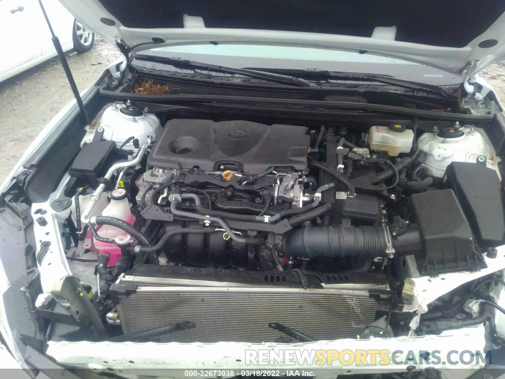 10 Photograph of a damaged car 4T1B21HK3KU518318 TOYOTA CAMRY 2019