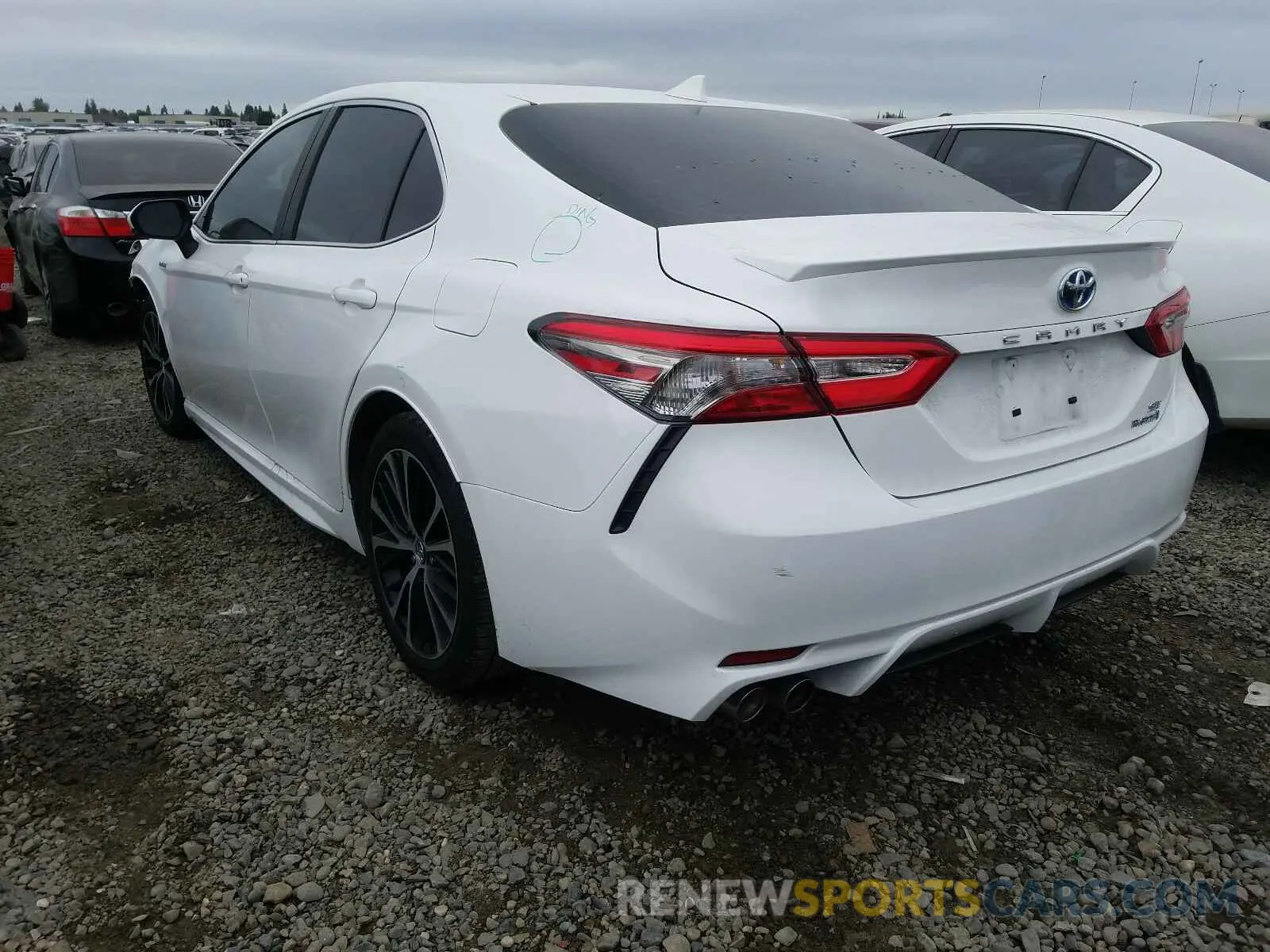 3 Photograph of a damaged car 4T1B21HK3KU521249 TOYOTA CAMRY 2019