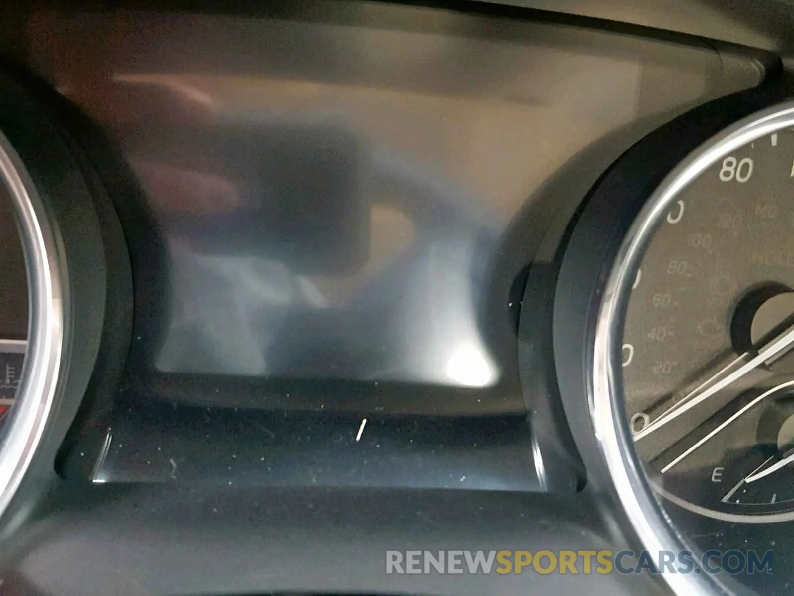 8 Photograph of a damaged car 4T1B21HK4KU011069 TOYOTA CAMRY 2019