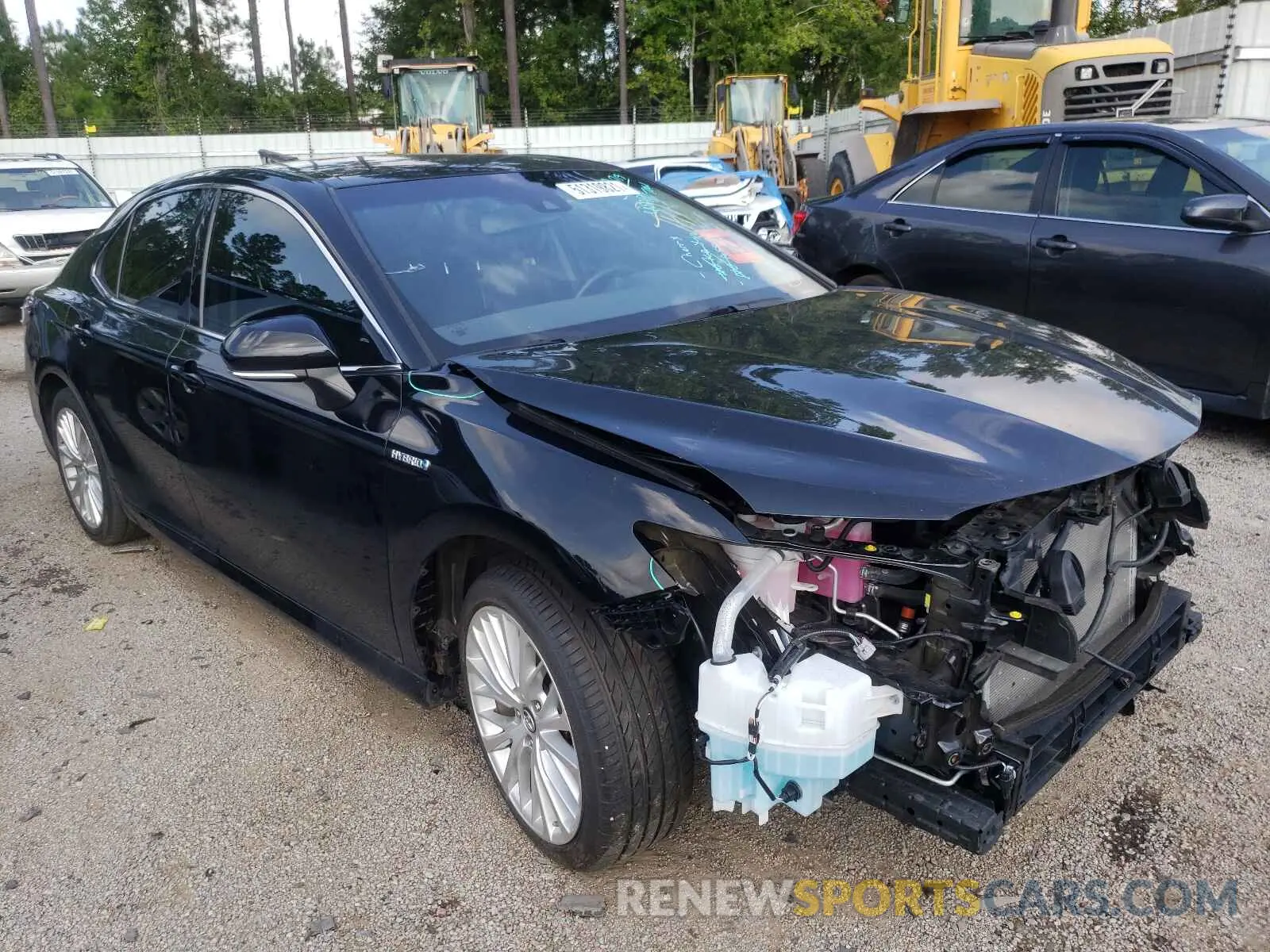 1 Photograph of a damaged car 4T1B21HK5KU011288 TOYOTA CAMRY 2019