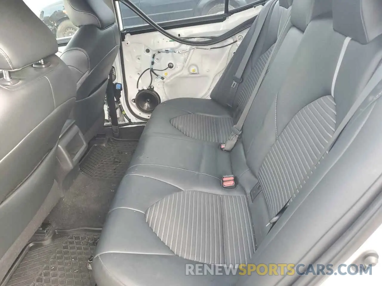 10 Фотография поврежденного автомобиля 4T1B21HK5KU512861 TOYOTA CAMRY 2019
