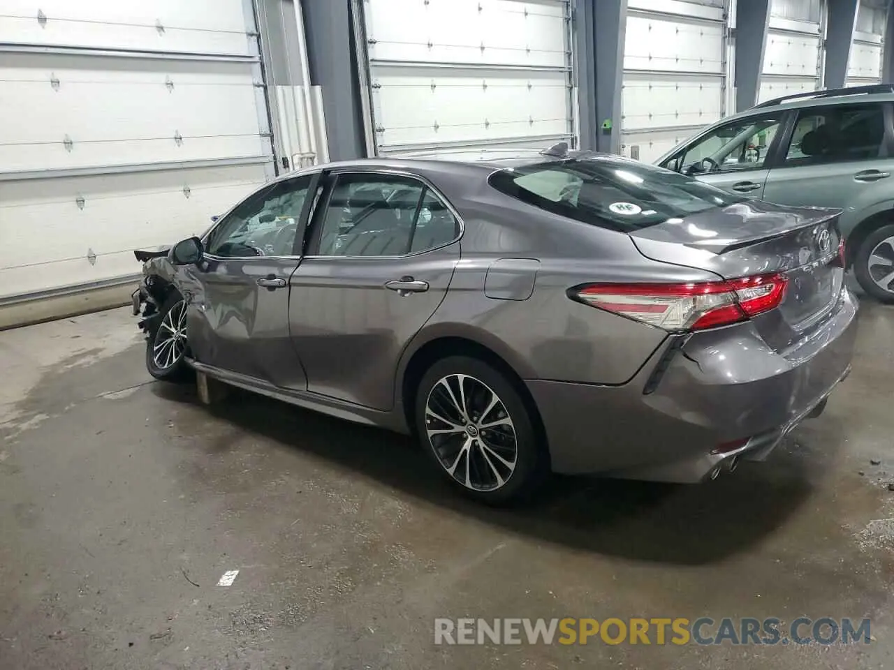 2 Фотография поврежденного автомобиля 4T1B21HK6KU519463 TOYOTA CAMRY 2019