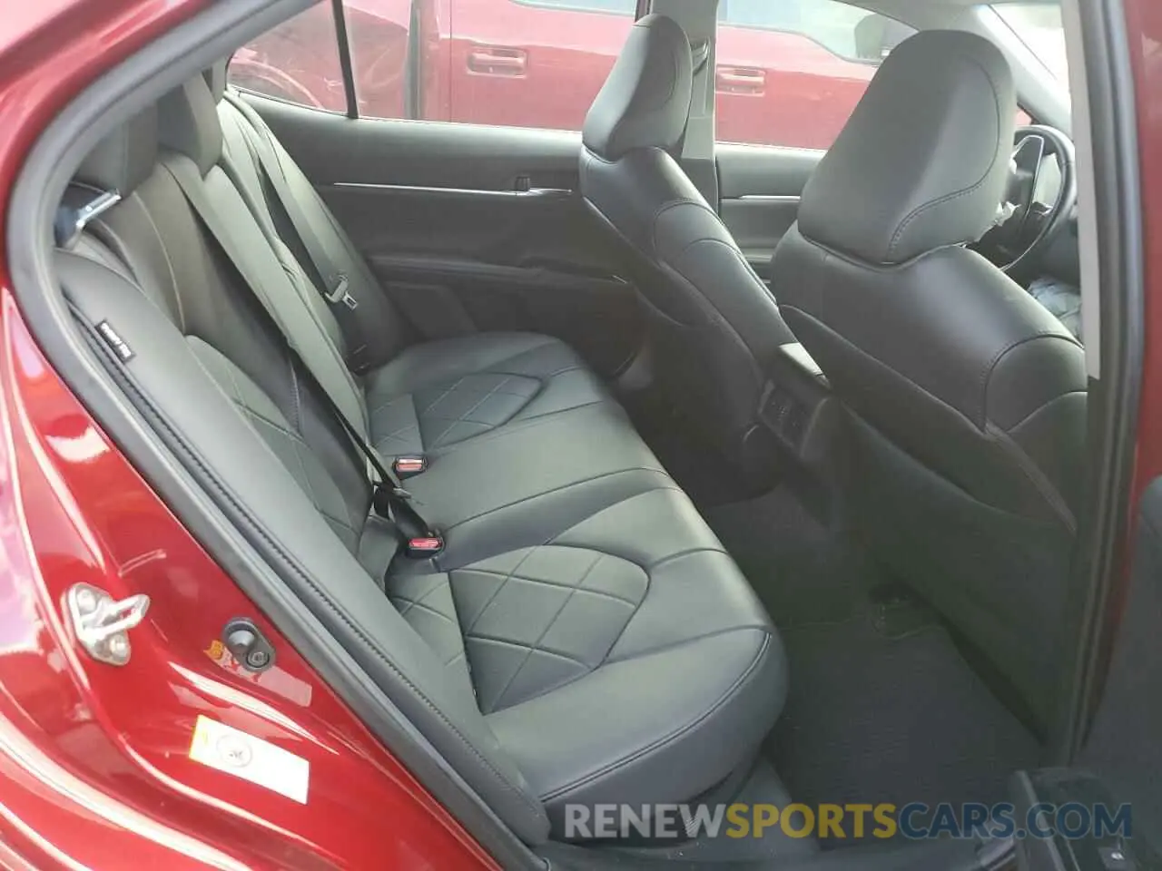 10 Photograph of a damaged car 4T1B21HK7KU513185 TOYOTA CAMRY 2019