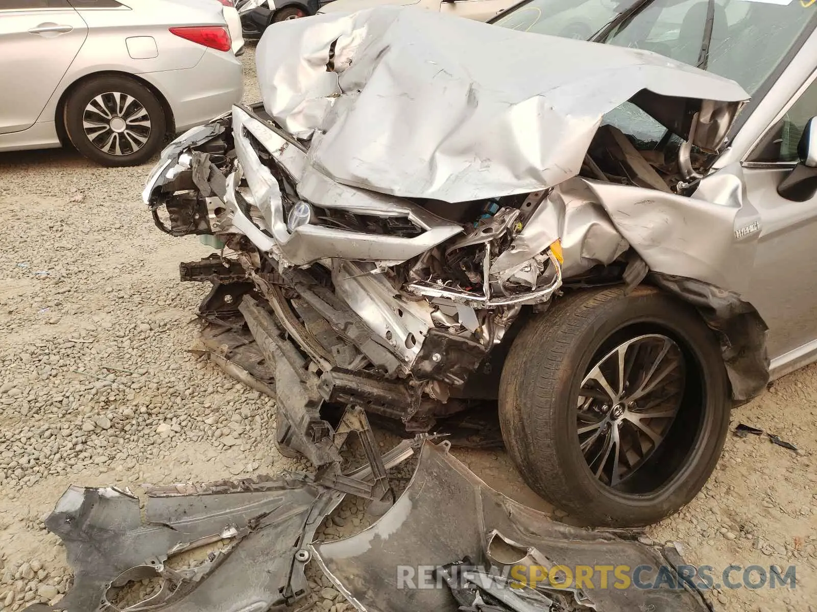 9 Photograph of a damaged car 4T1B21HK7KU514868 TOYOTA CAMRY 2019