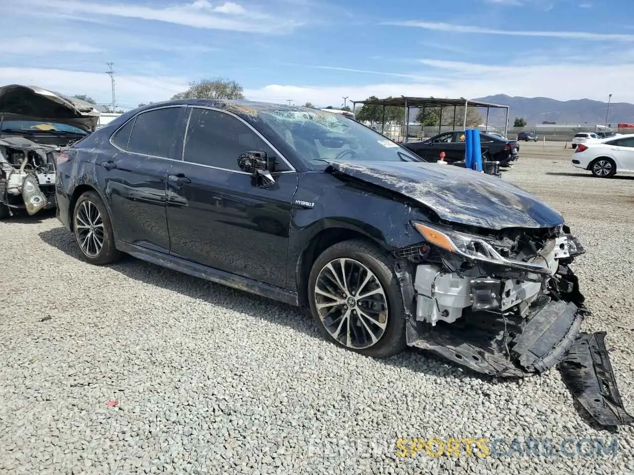 4 Фотография поврежденного автомобиля 4T1B21HK7KU521576 TOYOTA CAMRY 2019