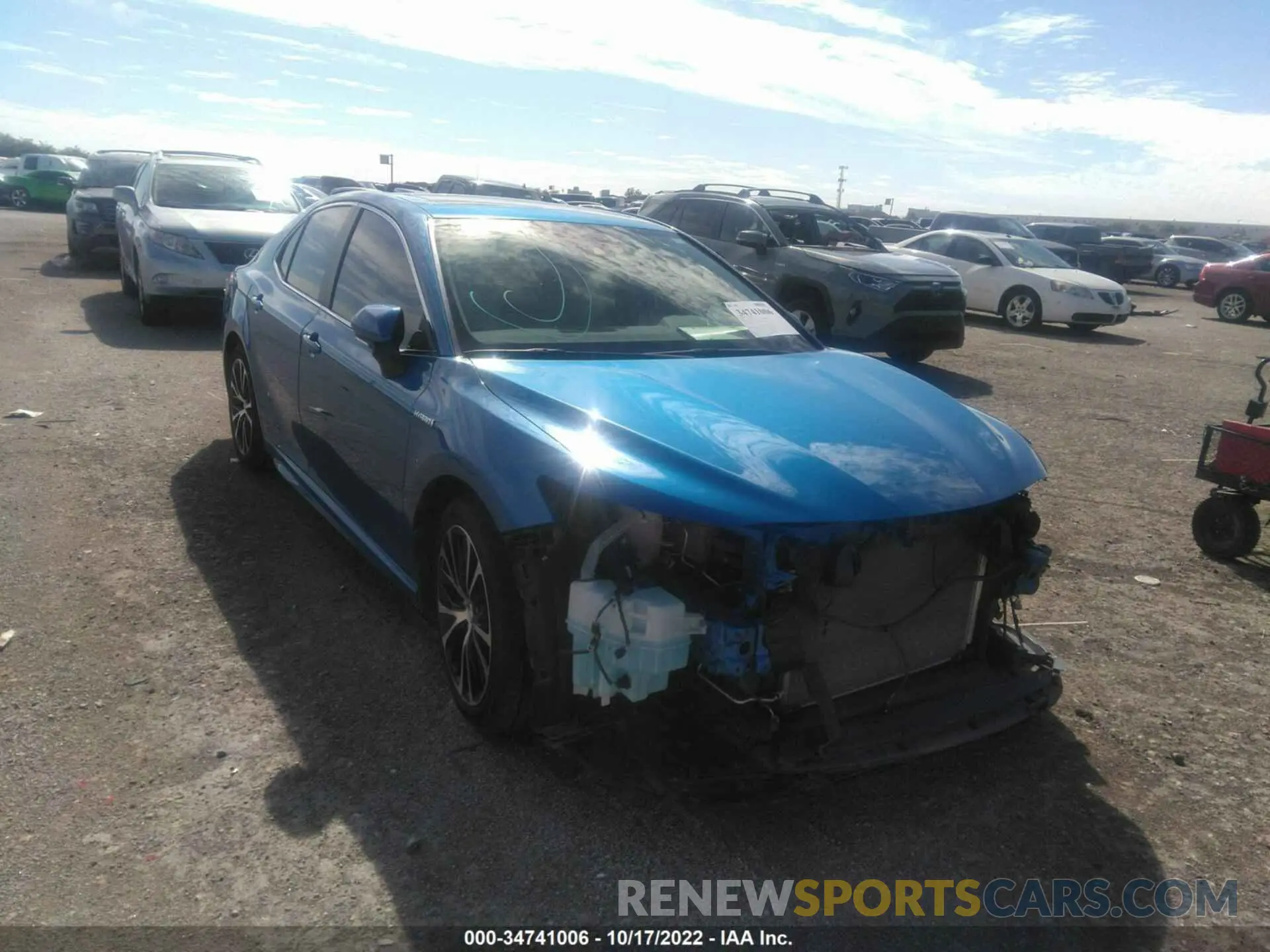 1 Photograph of a damaged car 4T1B21HK8KU012192 TOYOTA CAMRY 2019
