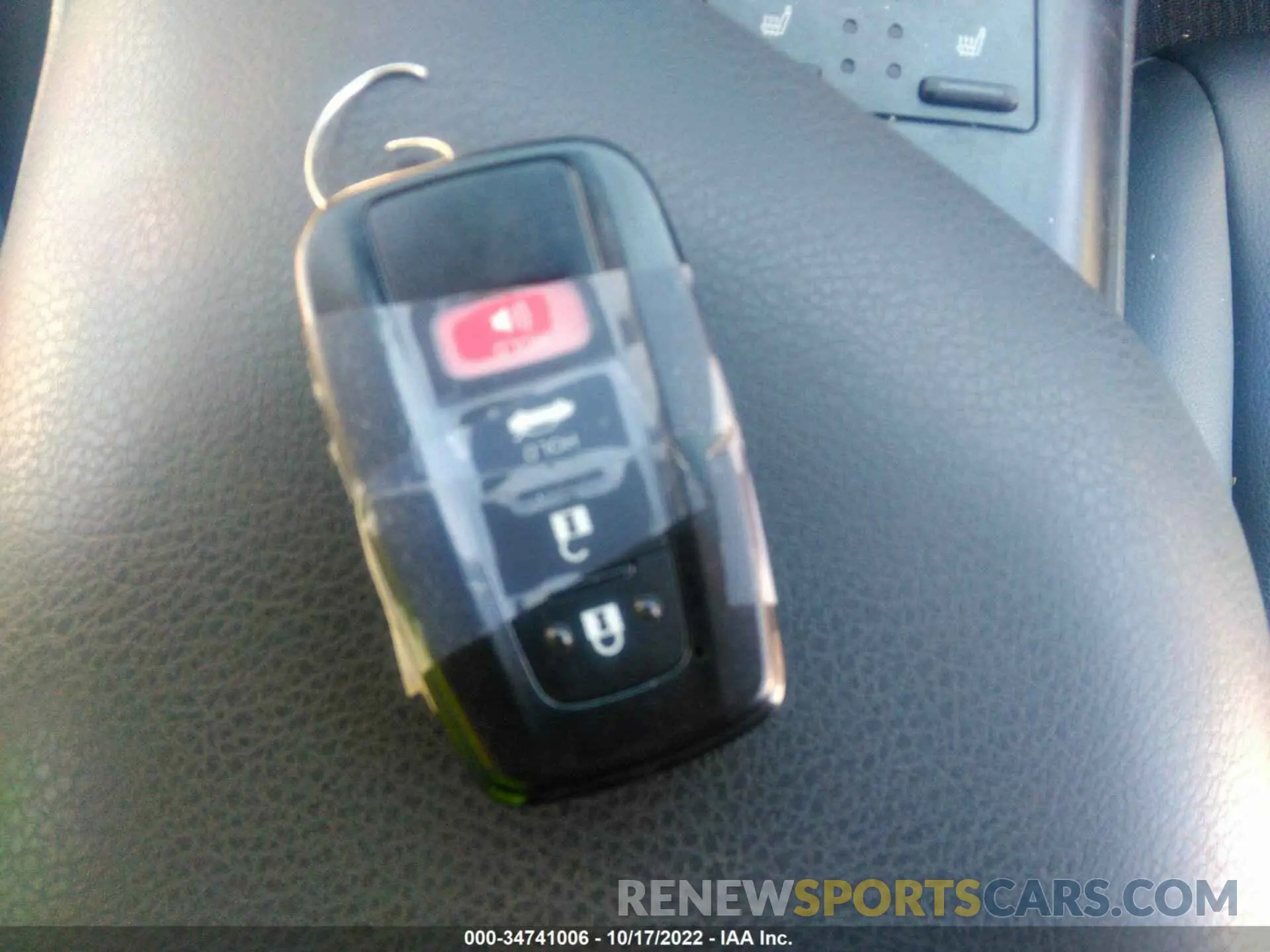 10 Photograph of a damaged car 4T1B21HK8KU012192 TOYOTA CAMRY 2019