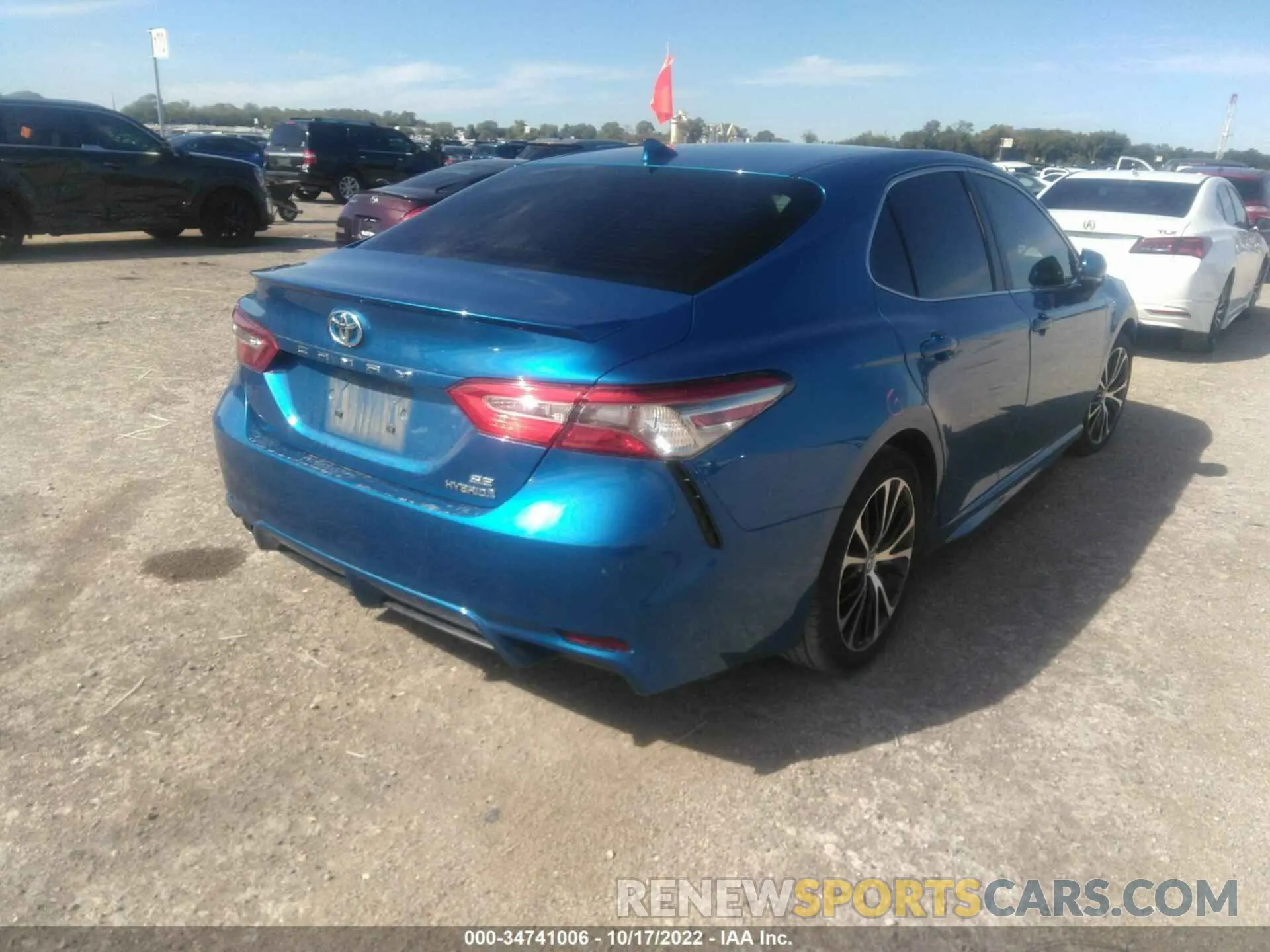4 Photograph of a damaged car 4T1B21HK8KU012192 TOYOTA CAMRY 2019