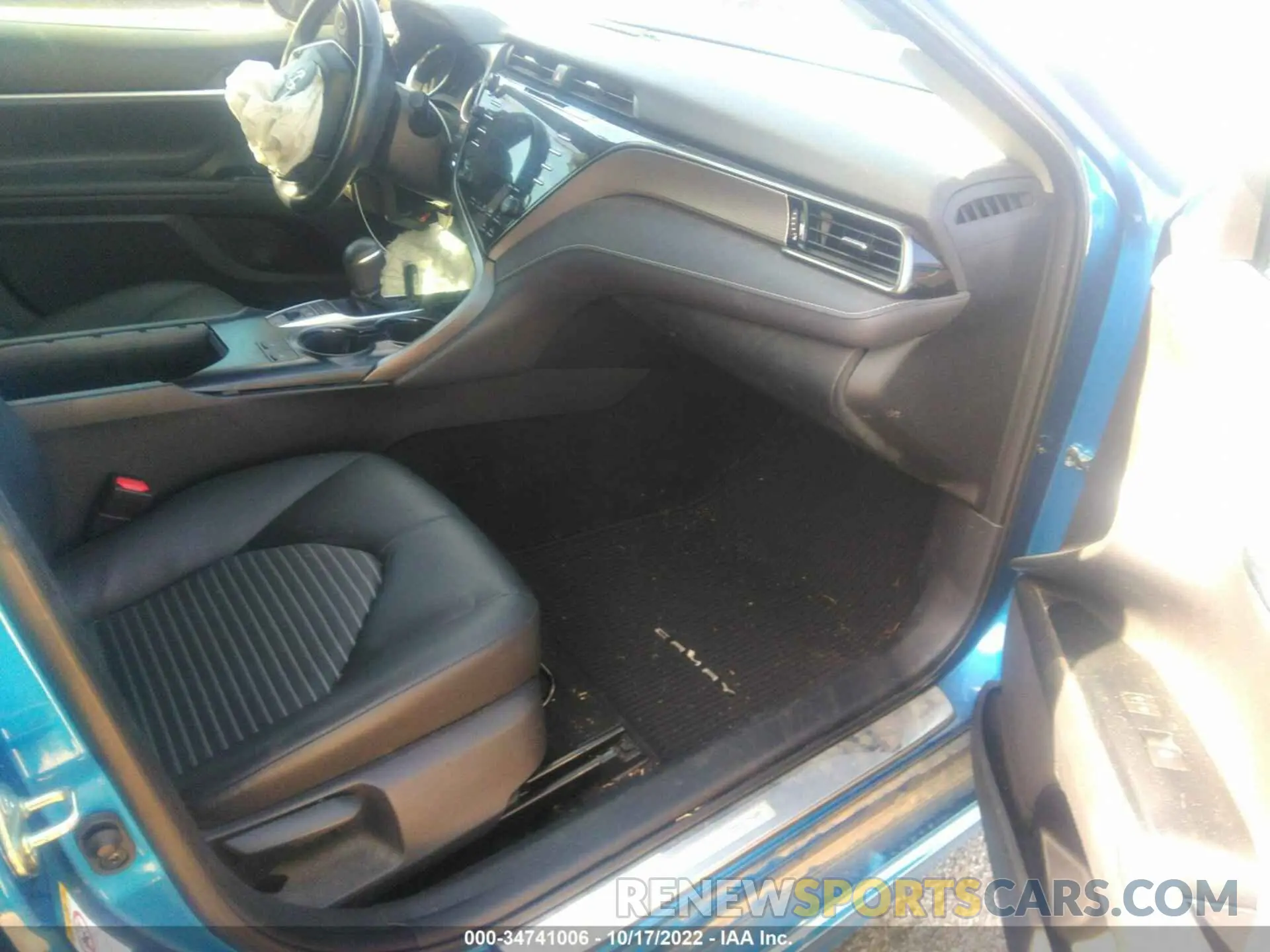 5 Photograph of a damaged car 4T1B21HK8KU012192 TOYOTA CAMRY 2019