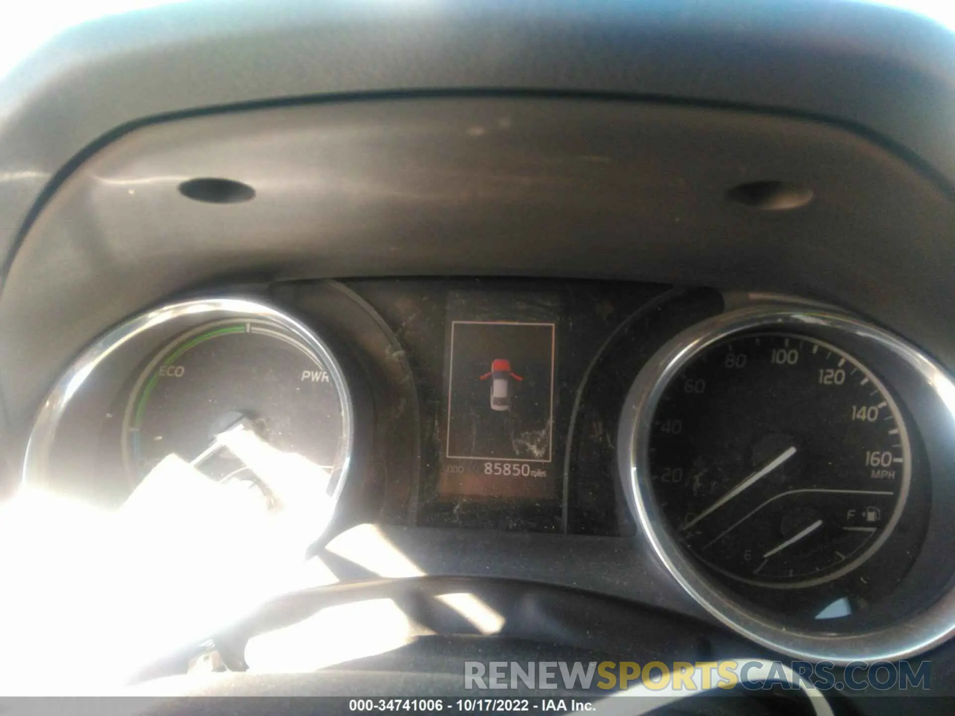 6 Photograph of a damaged car 4T1B21HK8KU012192 TOYOTA CAMRY 2019
