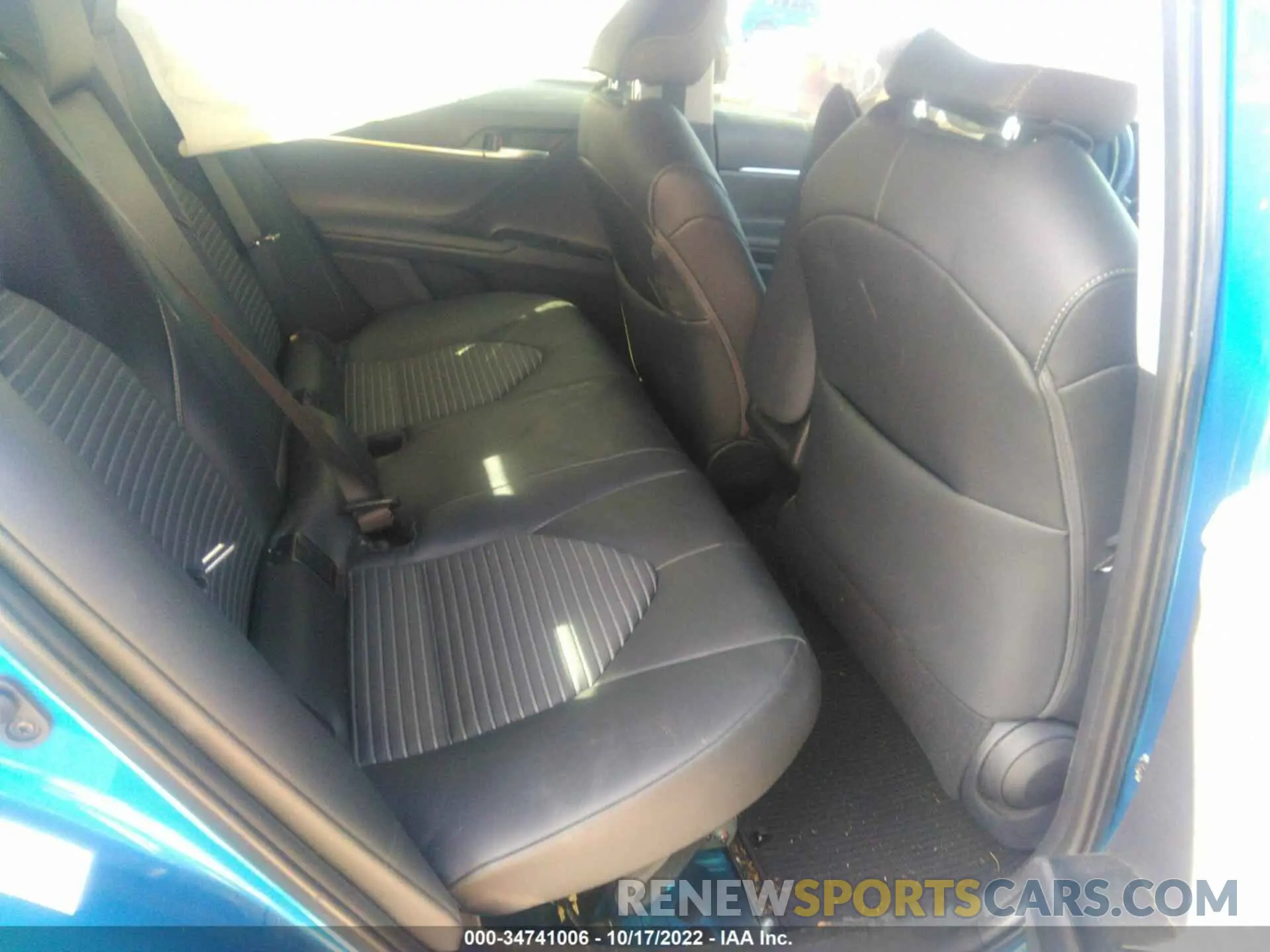 7 Photograph of a damaged car 4T1B21HK8KU012192 TOYOTA CAMRY 2019