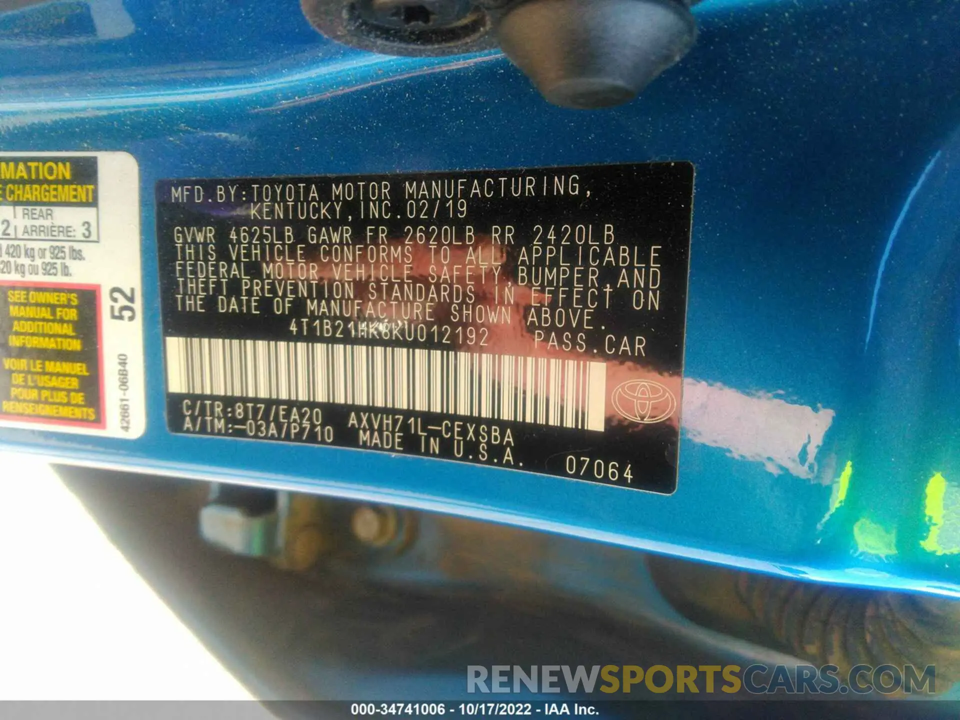 8 Photograph of a damaged car 4T1B21HK8KU012192 TOYOTA CAMRY 2019