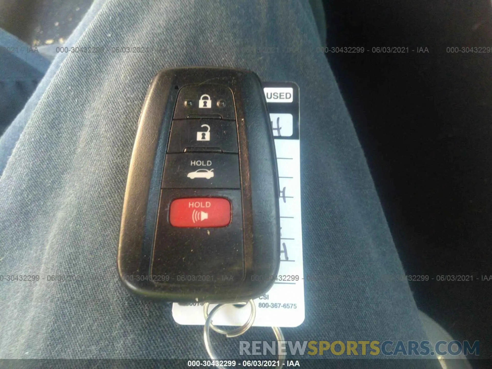11 Photograph of a damaged car 4T1B21HK9KU014484 TOYOTA CAMRY 2019