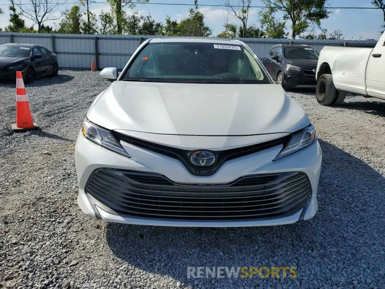 5 Photograph of a damaged car 4T1B21HKXKU014431 TOYOTA CAMRY 2019