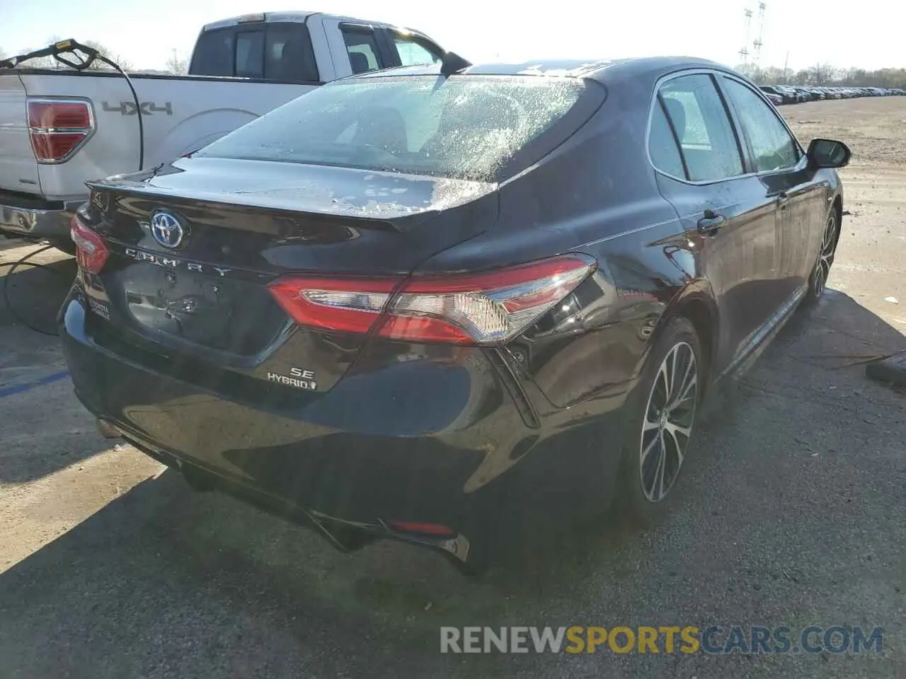 3 Photograph of a damaged car 4T1B21HKXKU521328 TOYOTA CAMRY 2019