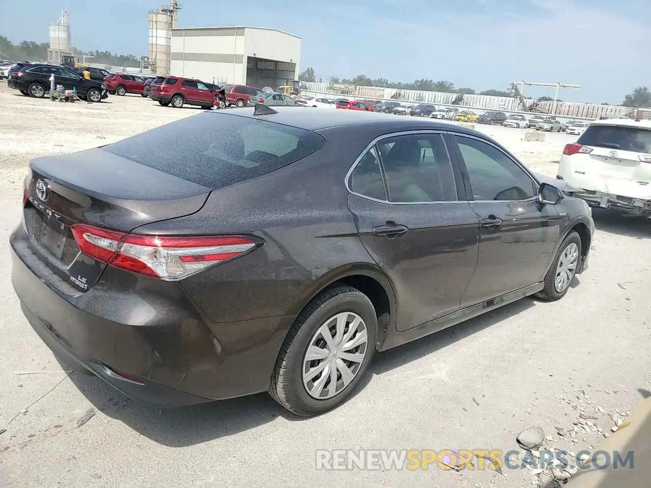 3 Photograph of a damaged car 4T1B31HK0KU005668 TOYOTA CAMRY 2019