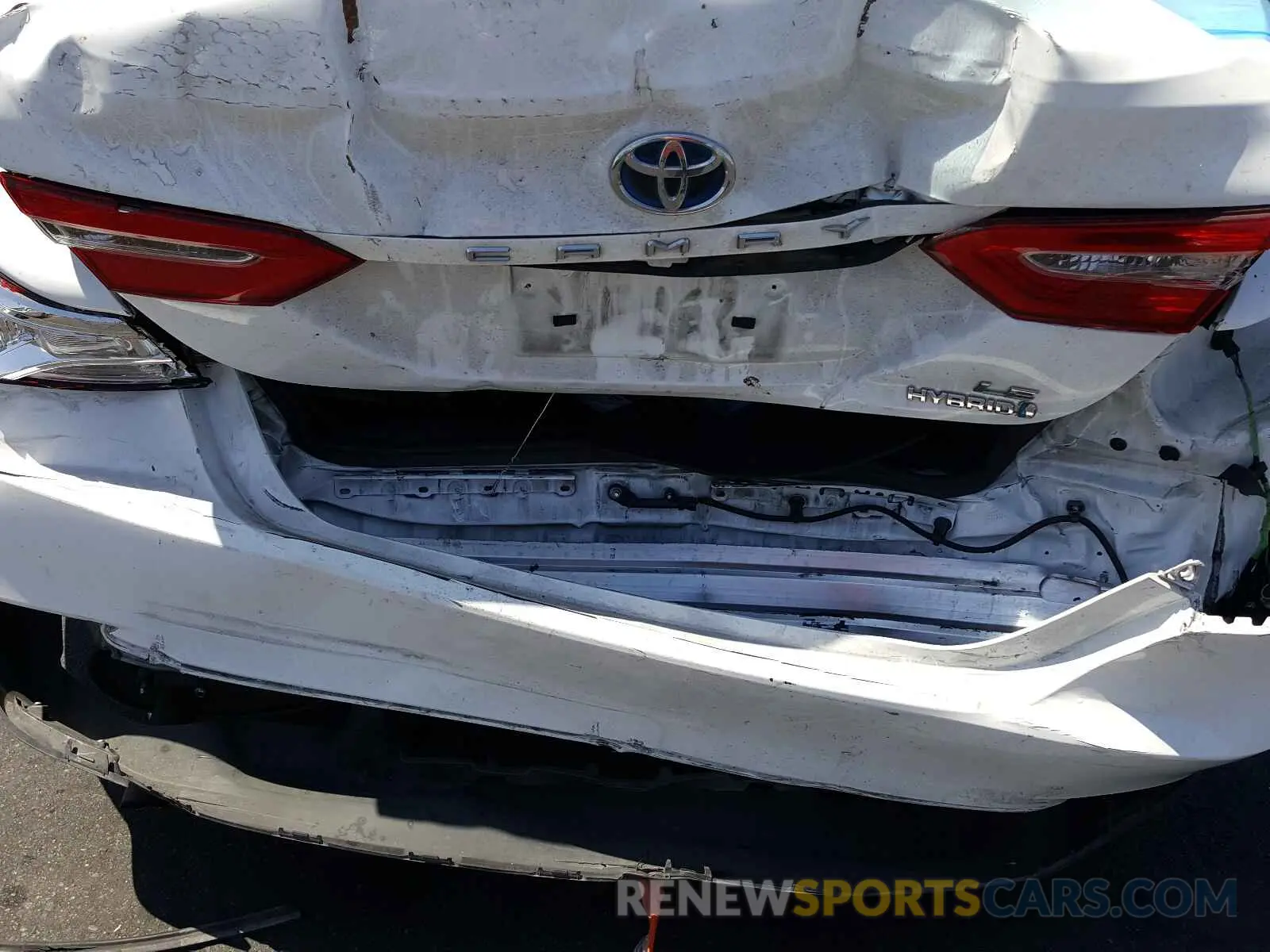 9 Photograph of a damaged car 4T1B31HK0KU512599 TOYOTA CAMRY 2019