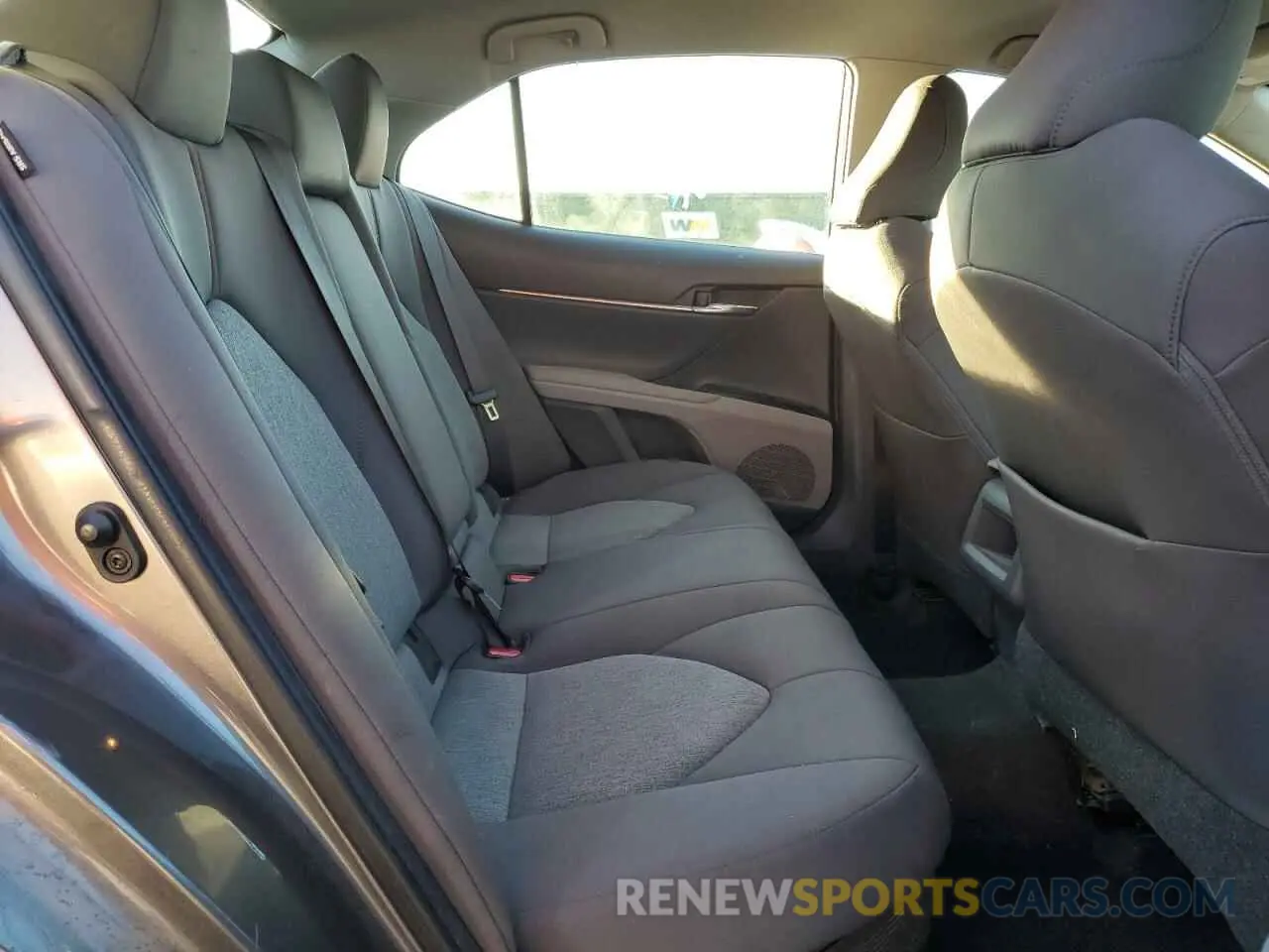 10 Фотография поврежденного автомобиля 4T1B31HK0KU515339 TOYOTA CAMRY 2019