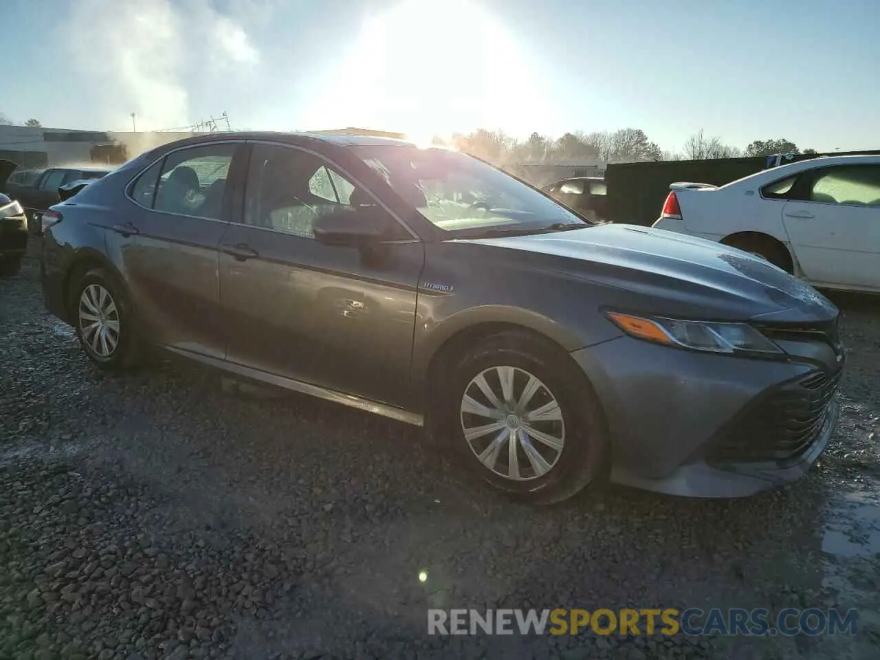 4 Фотография поврежденного автомобиля 4T1B31HK0KU515339 TOYOTA CAMRY 2019