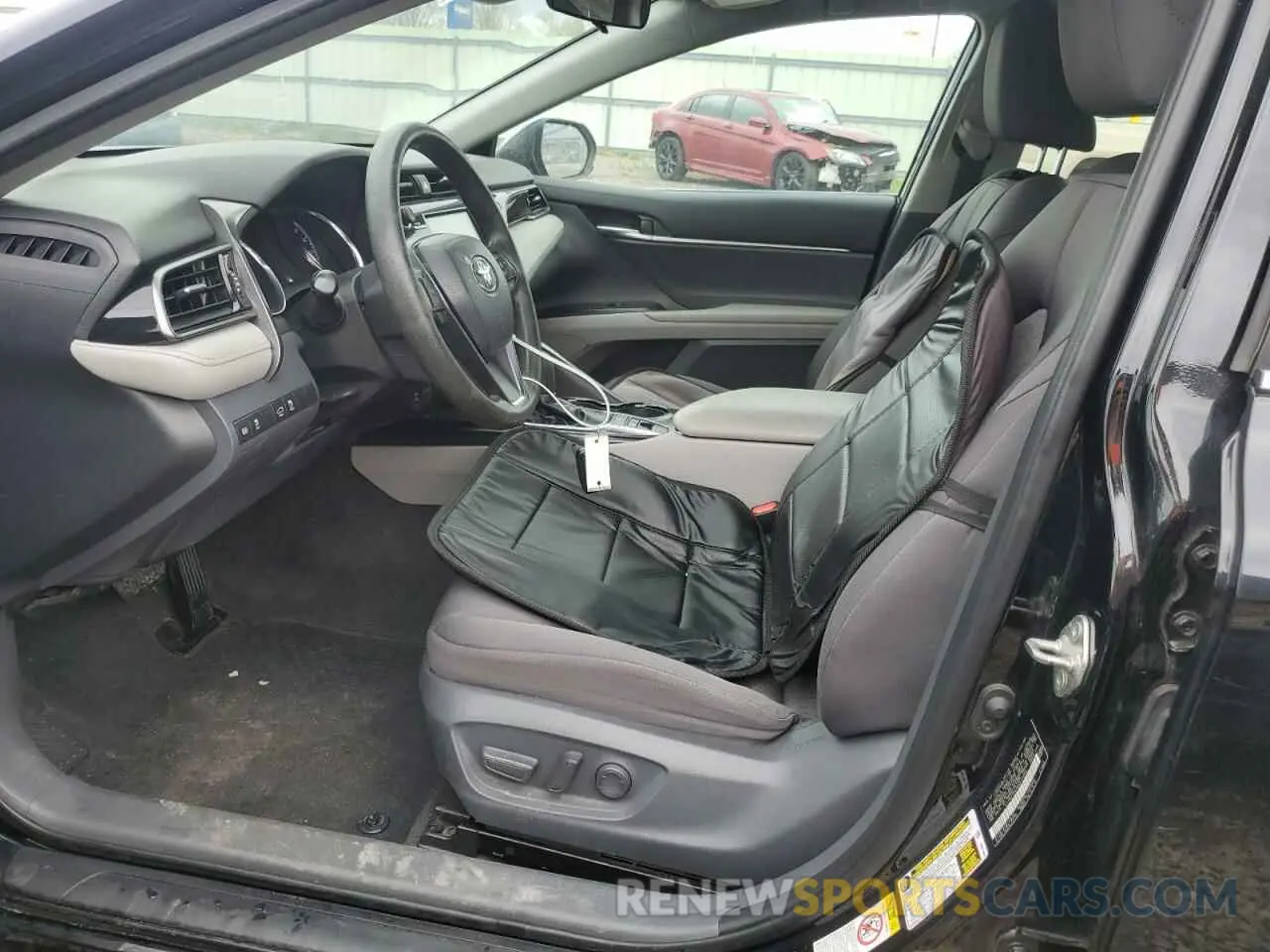 7 Фотография поврежденного автомобиля 4T1B31HK1KU512465 TOYOTA CAMRY 2019
