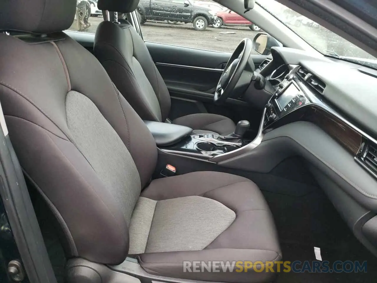 5 Photograph of a damaged car 4T1B31HK1KU515348 TOYOTA CAMRY 2019