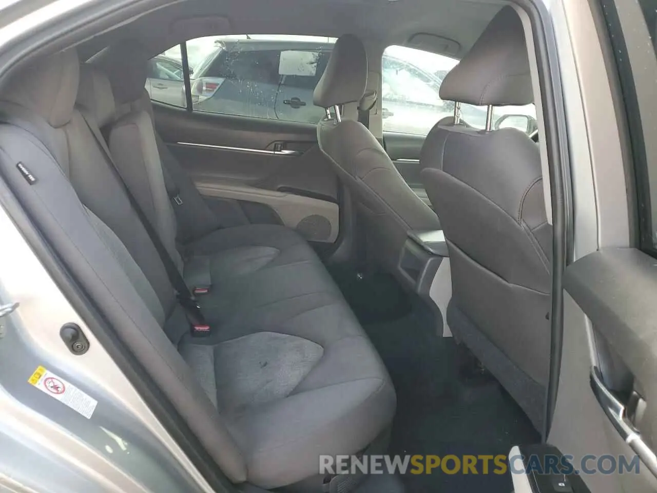 10 Photograph of a damaged car 4T1B31HK2KU005333 TOYOTA CAMRY 2019