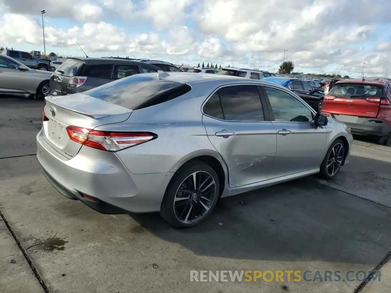 3 Photograph of a damaged car 4T1B31HK2KU005333 TOYOTA CAMRY 2019