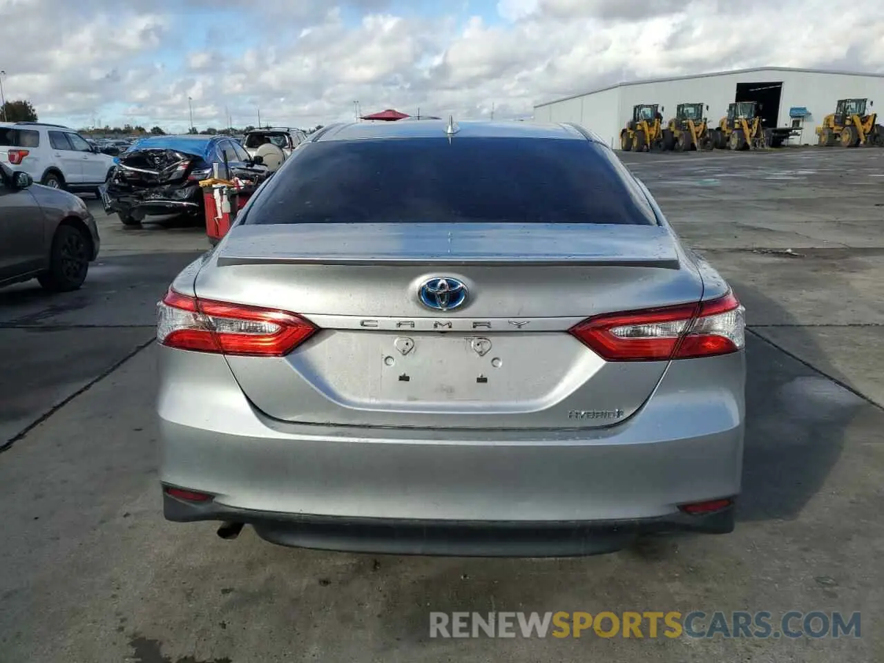 6 Photograph of a damaged car 4T1B31HK2KU005333 TOYOTA CAMRY 2019