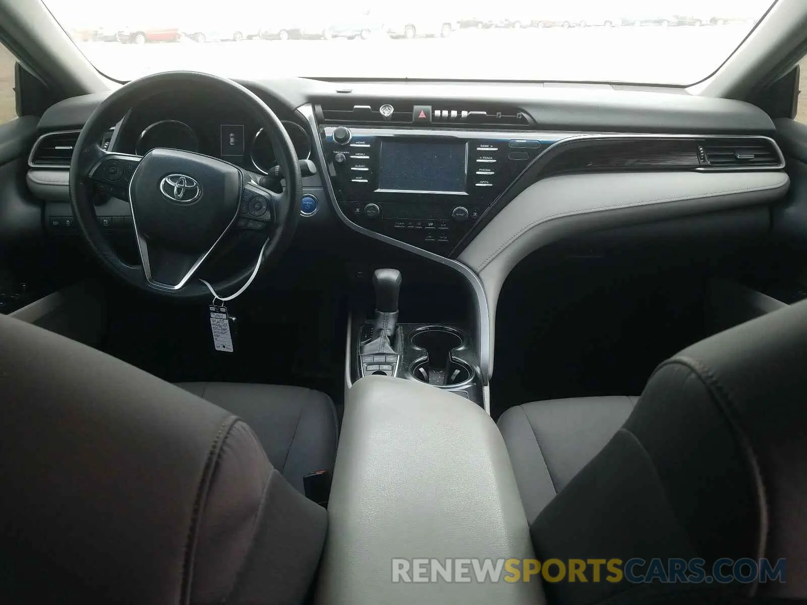 9 Photograph of a damaged car 4T1B31HK2KU005624 TOYOTA CAMRY 2019